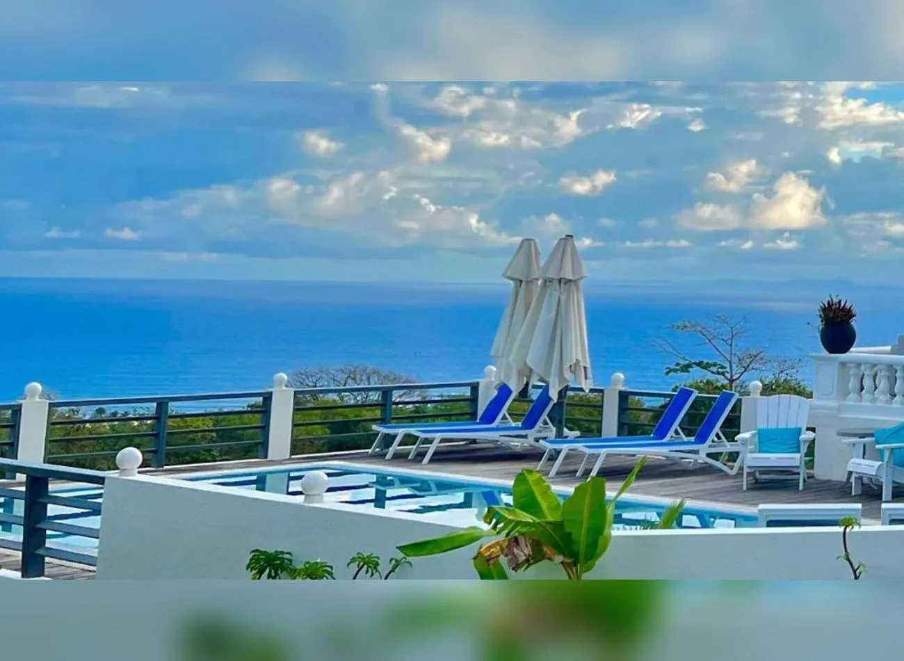 Swimming pool in Quill Gardens Boutique Hotel
