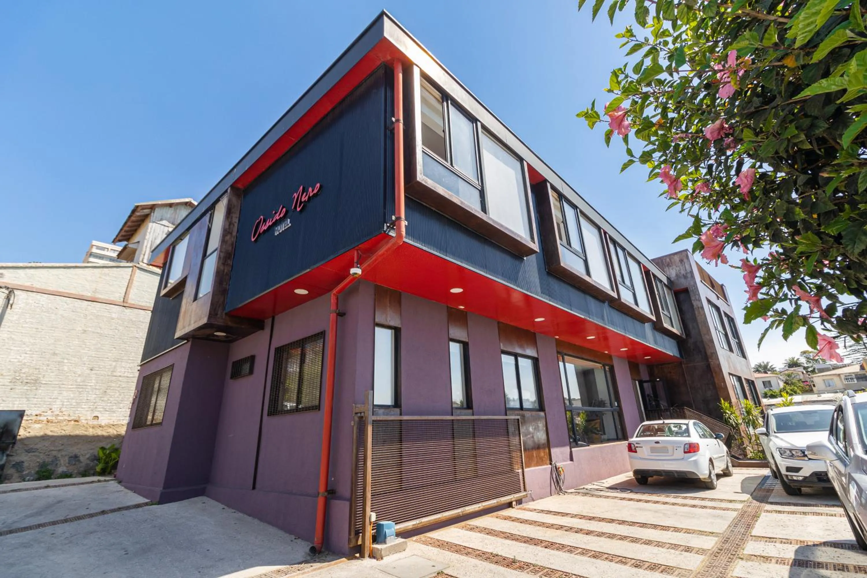 Property building in Hotel Boutique Ossido Nero