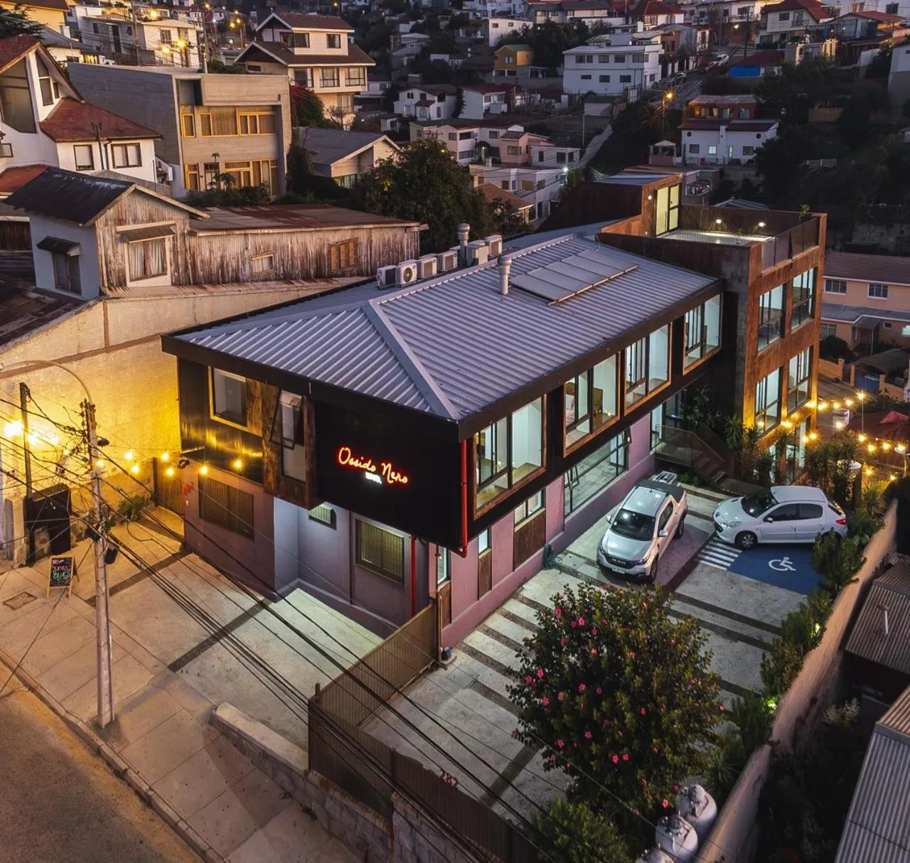 Property building in Hotel Boutique Ossido Nero