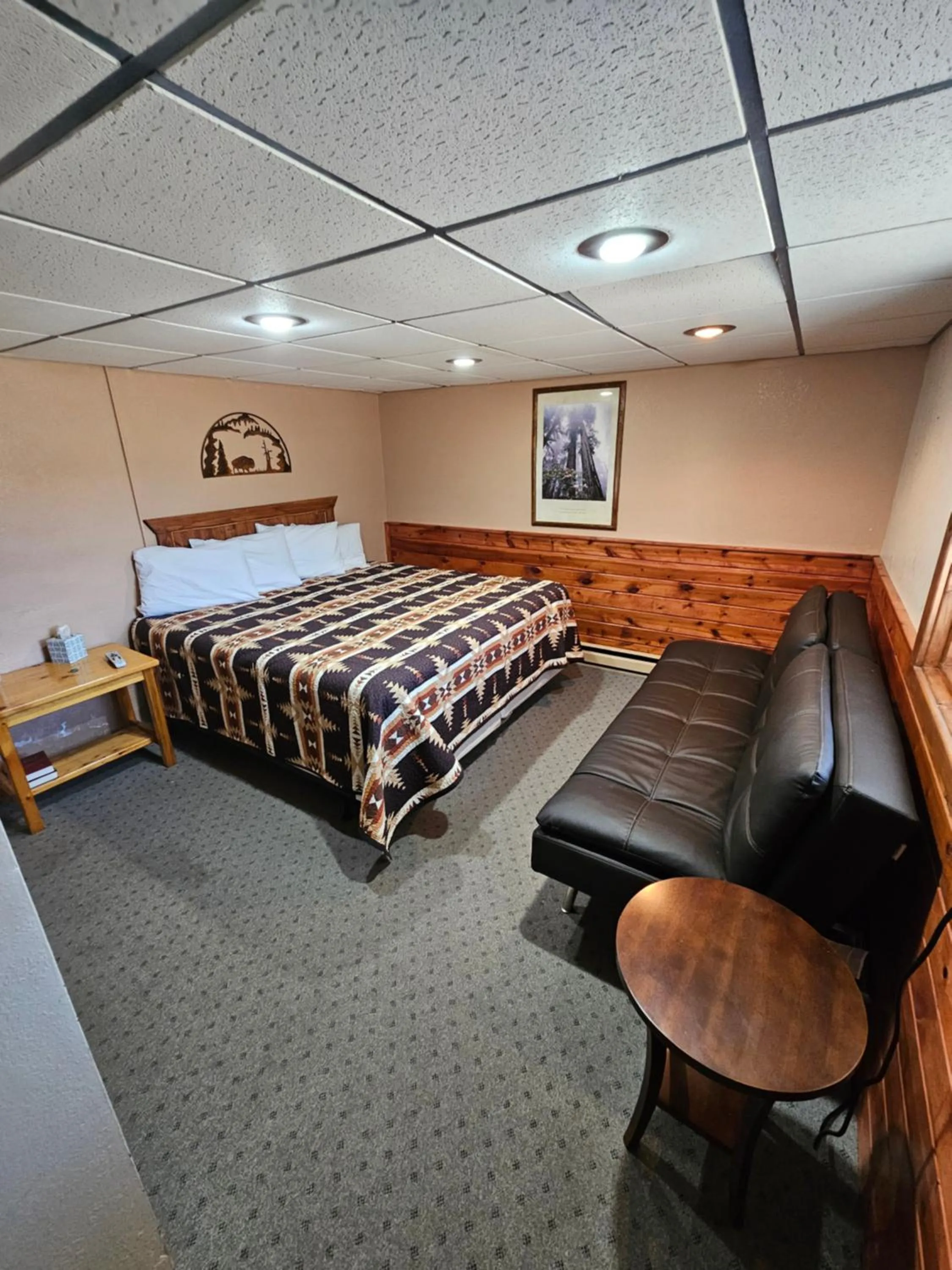 Bed in The Hulett Motel