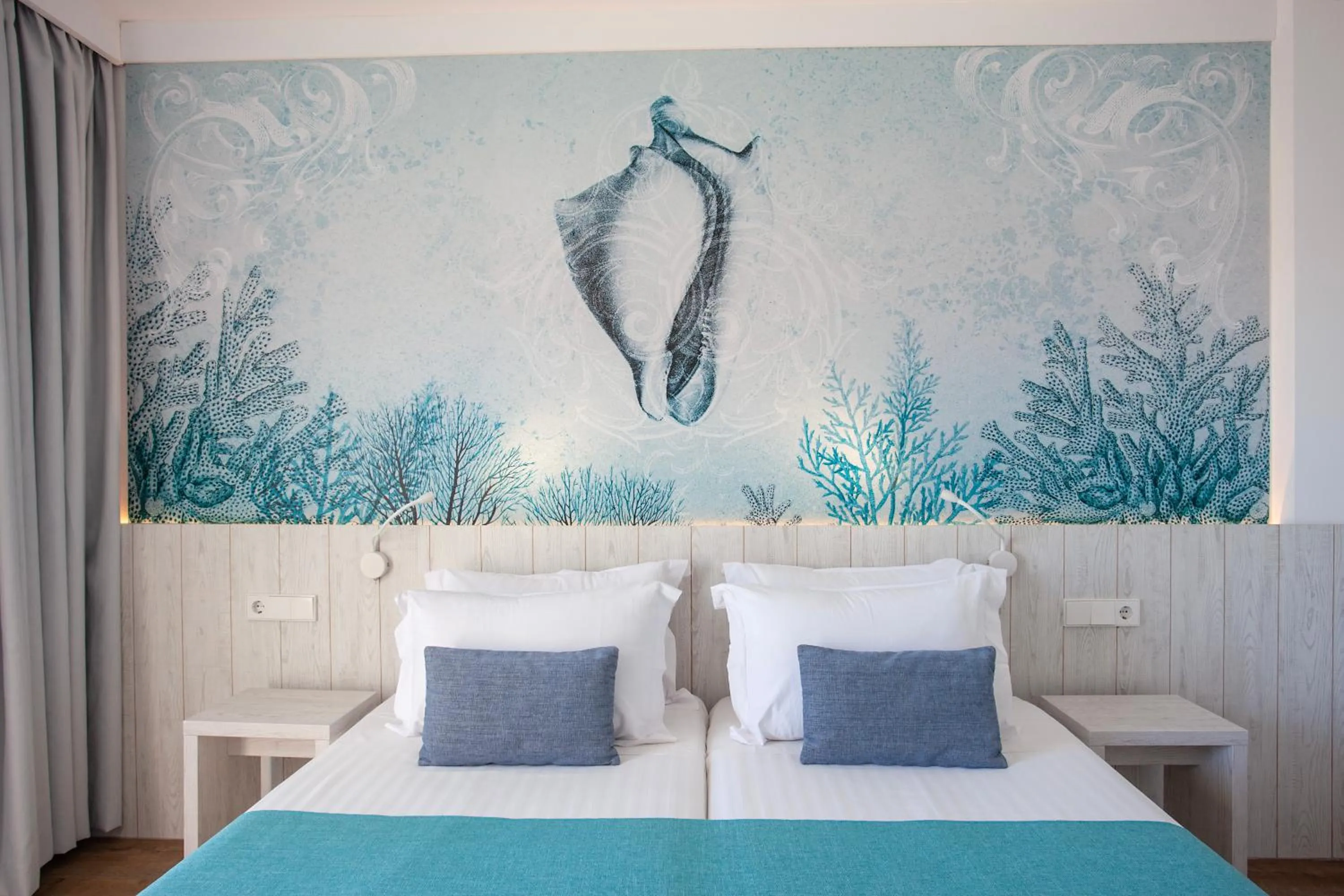 Decorative detail, Bed in Hotel Torá