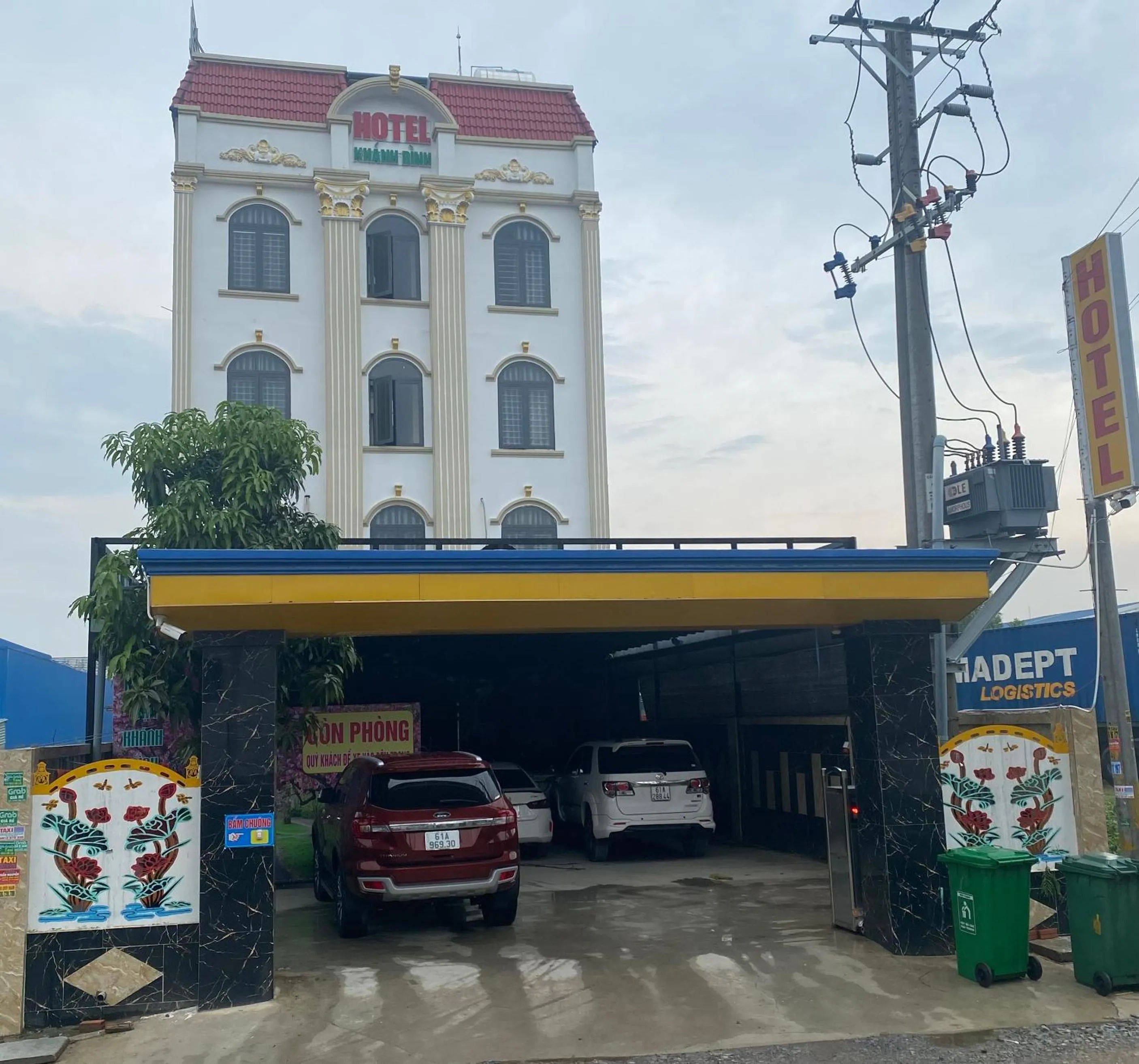 Property building in Khách Sạn Khánh Bình - Bình Dương