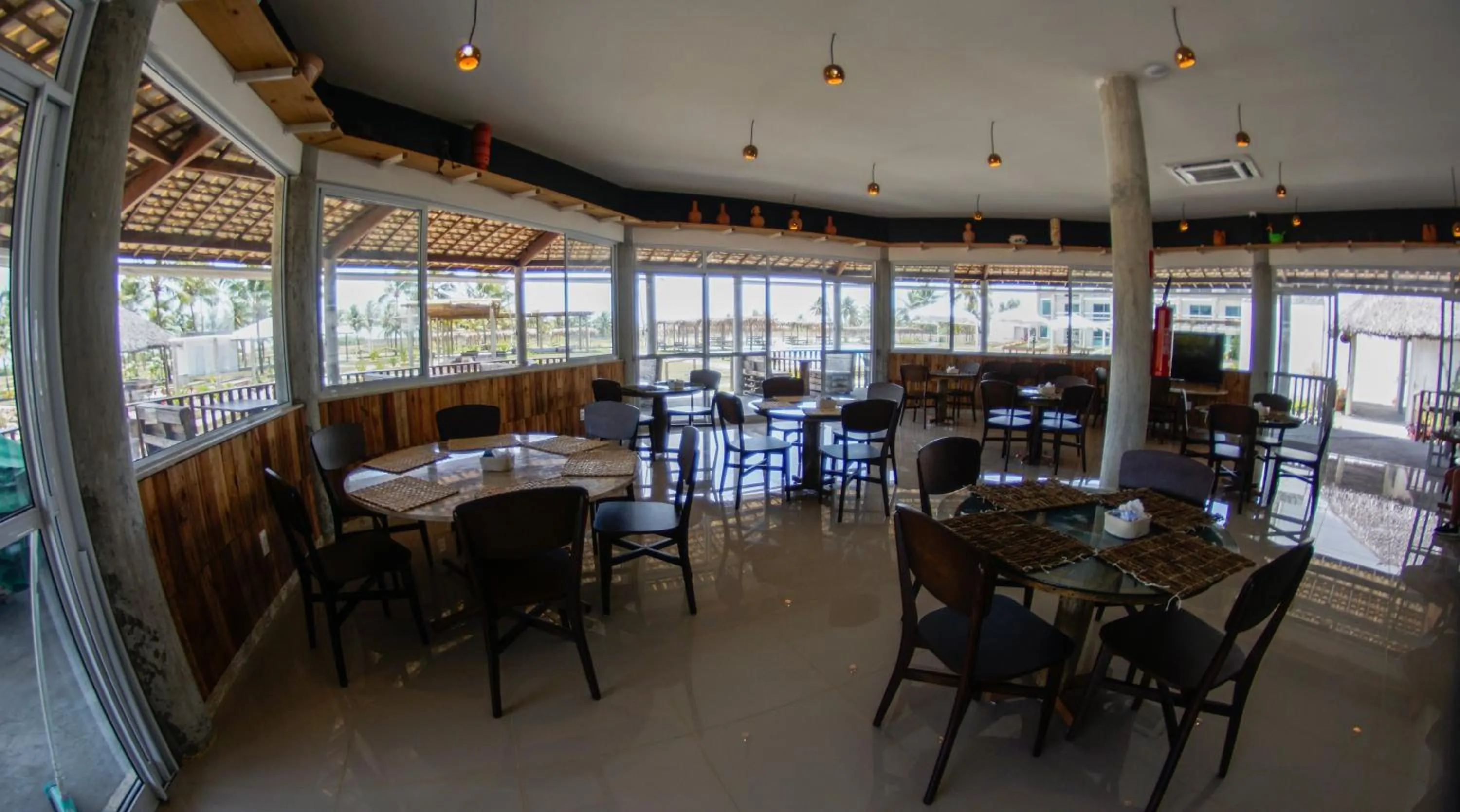 Restaurant/places to eat in Eco Privillege Hotel