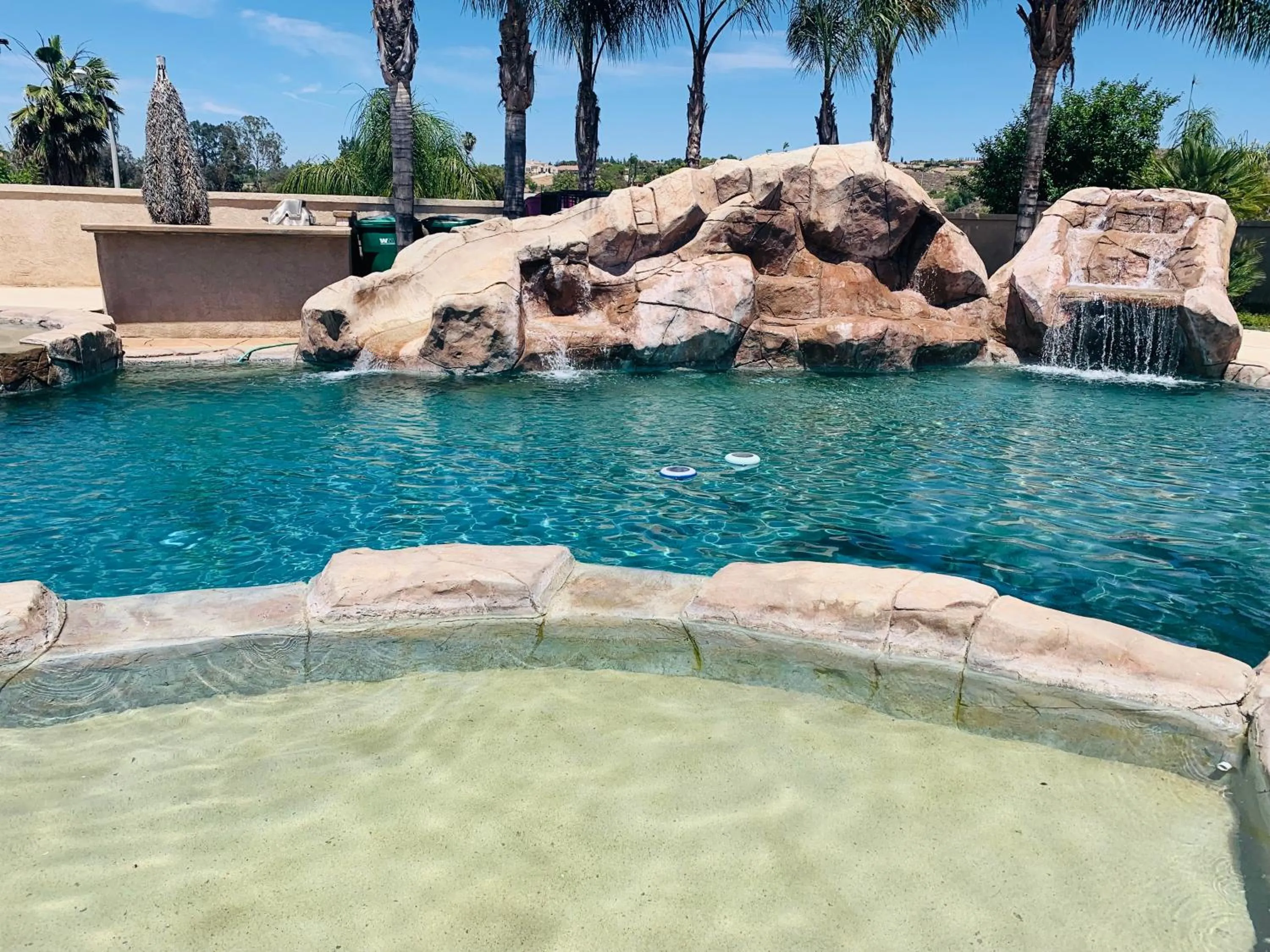 Pool view in High End Triplex with Pool