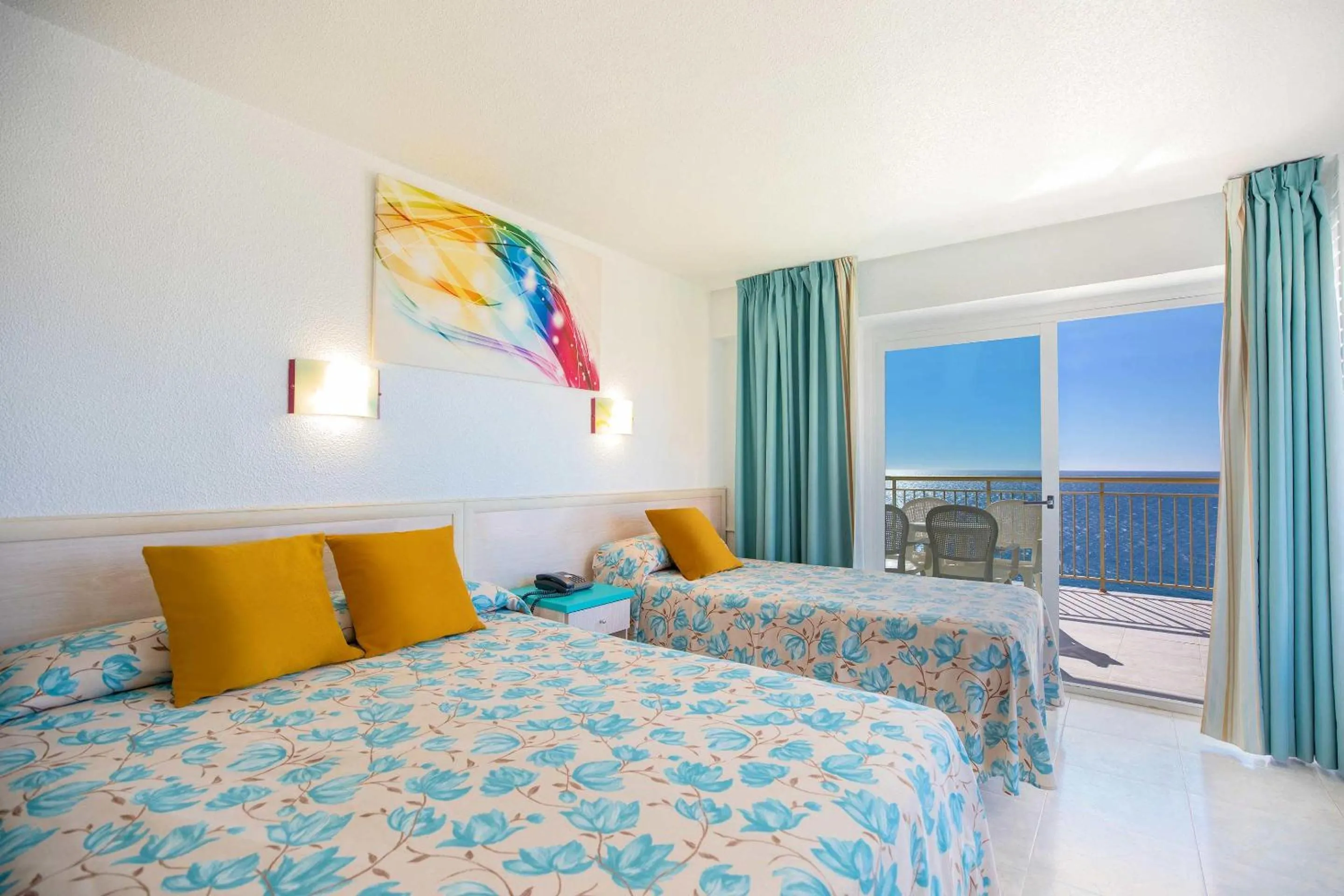 Photo of the whole room, Bed in Hotel Servigroup Torre Dorada