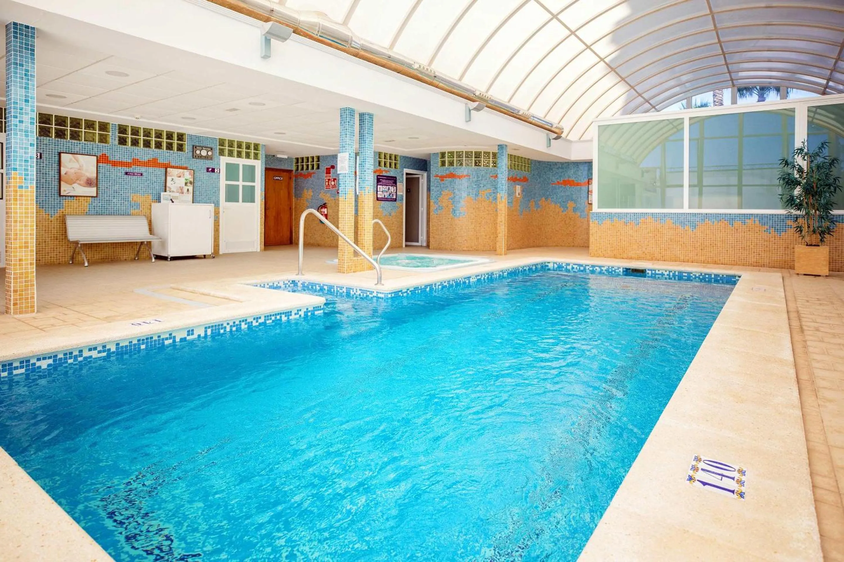 Swimming pool in Hotel Servigroup La Zenia 4 Sup