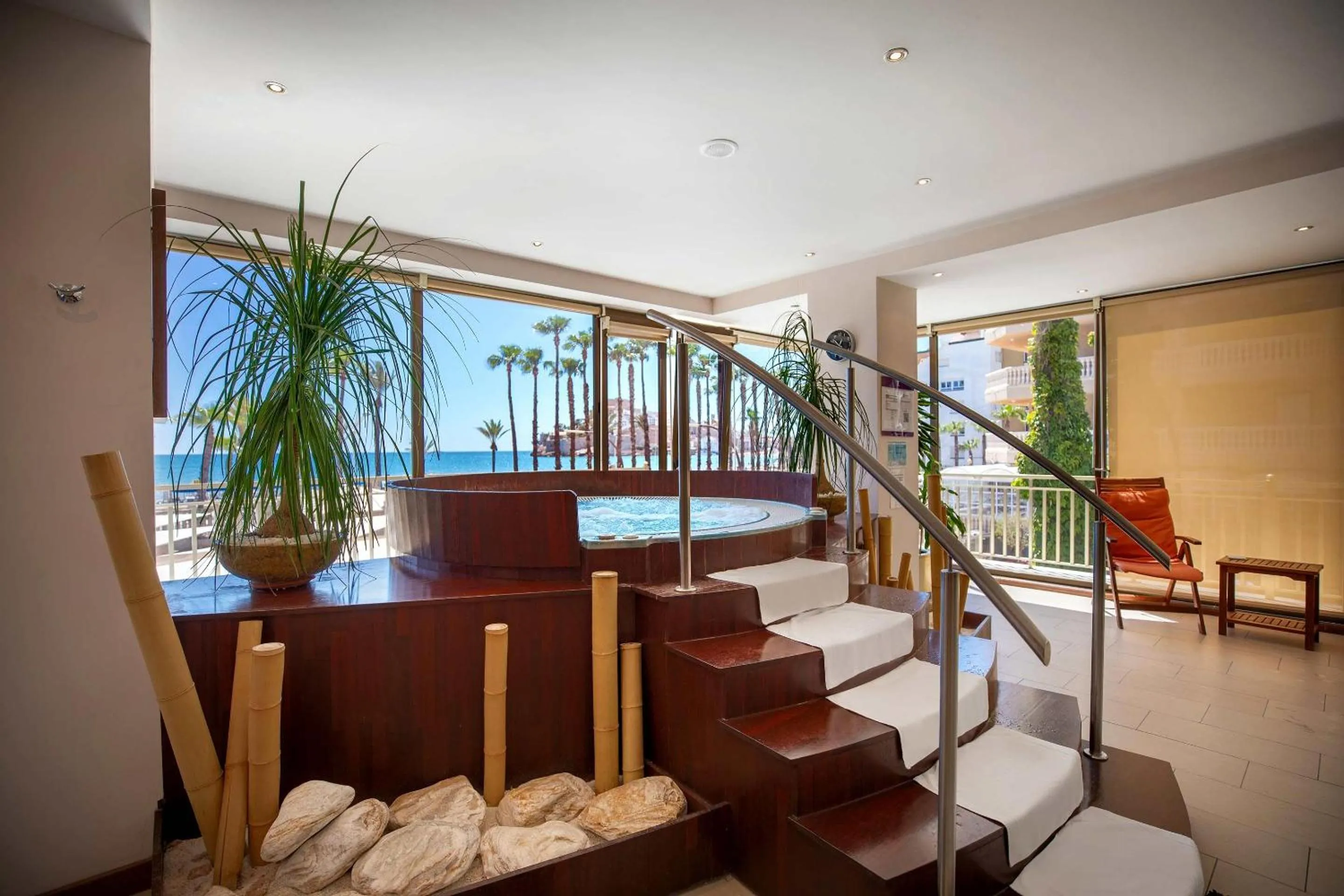 Hot Tub in Hotel Servigroup Papa Luna 4 Sup