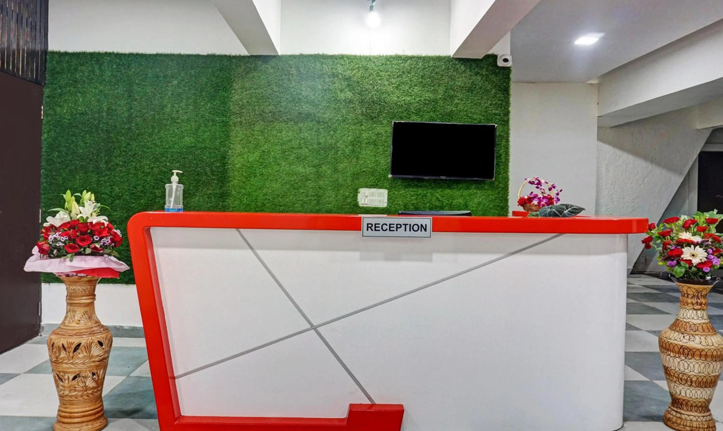 Lobby or reception in Treebo Tulip