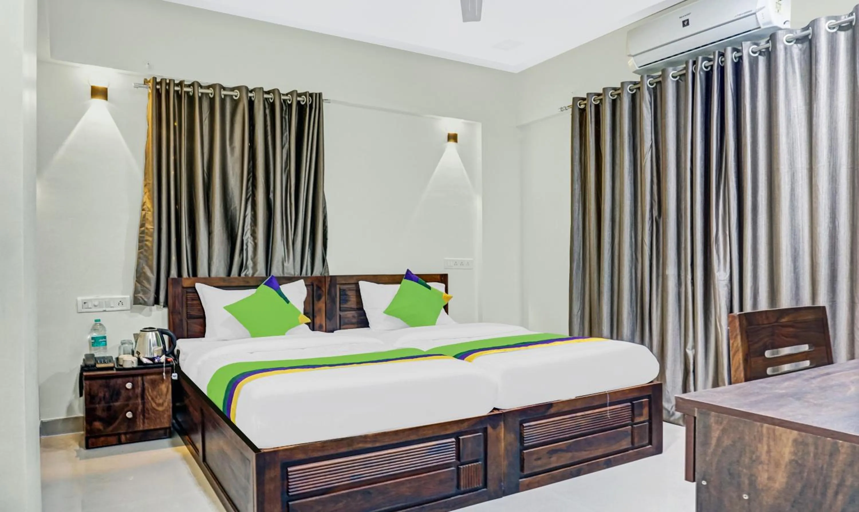 Bedroom, Bed in Treebo Tulip