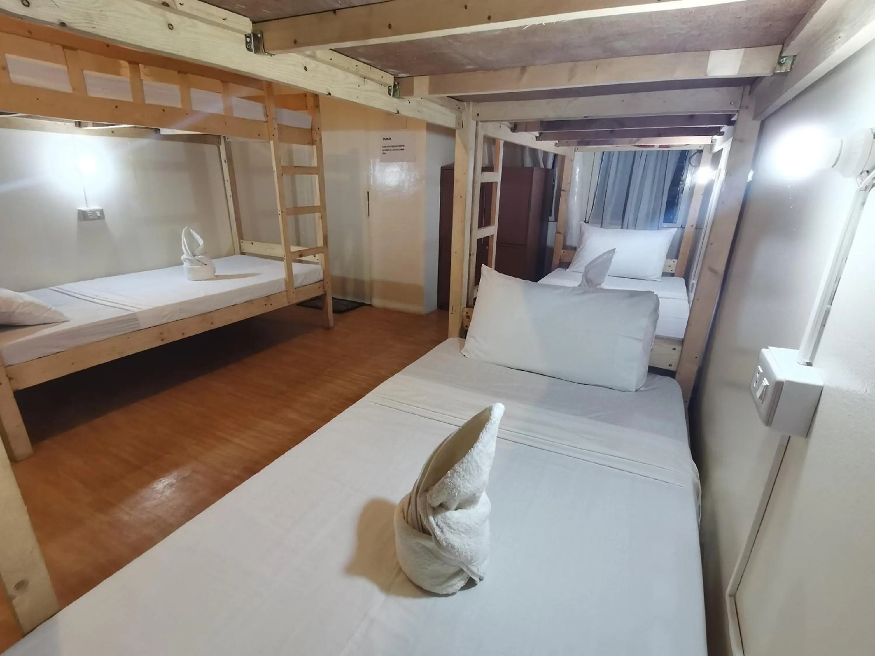 Coron town travellers inn