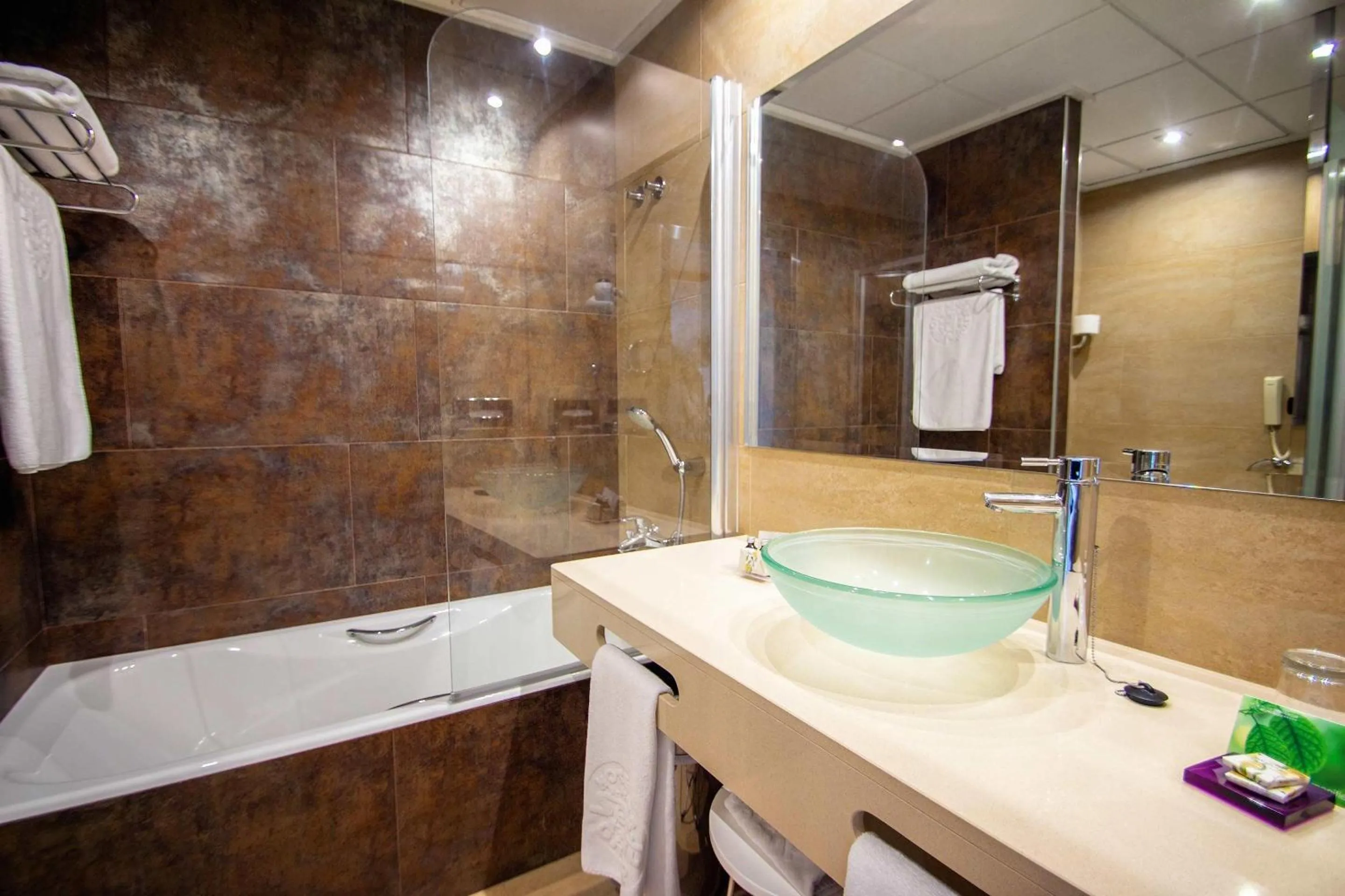 Bathroom in Hotel Servigroup Montíboli