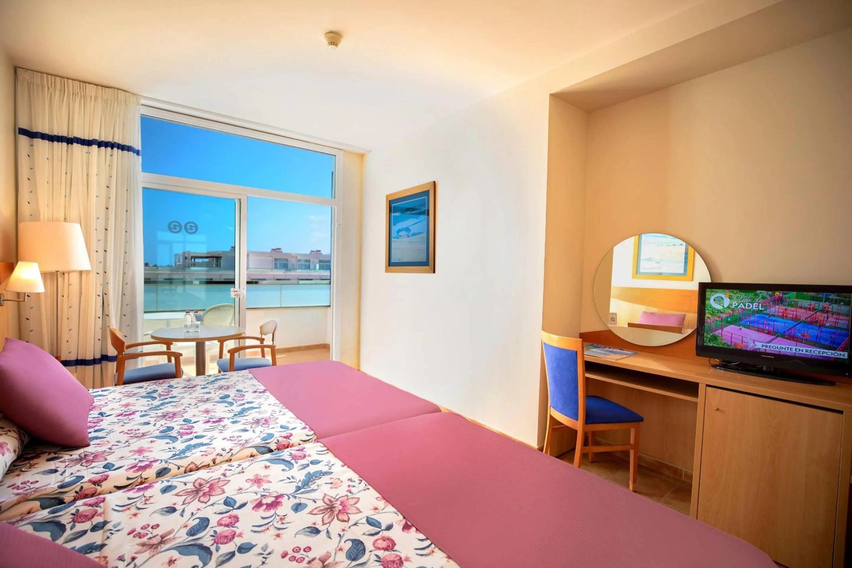 Photo of the whole room, Bed in Hotel Servigroup Marina Playa