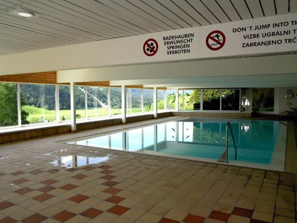 Swimming pool in Apartment Tauplitz Kulmhof