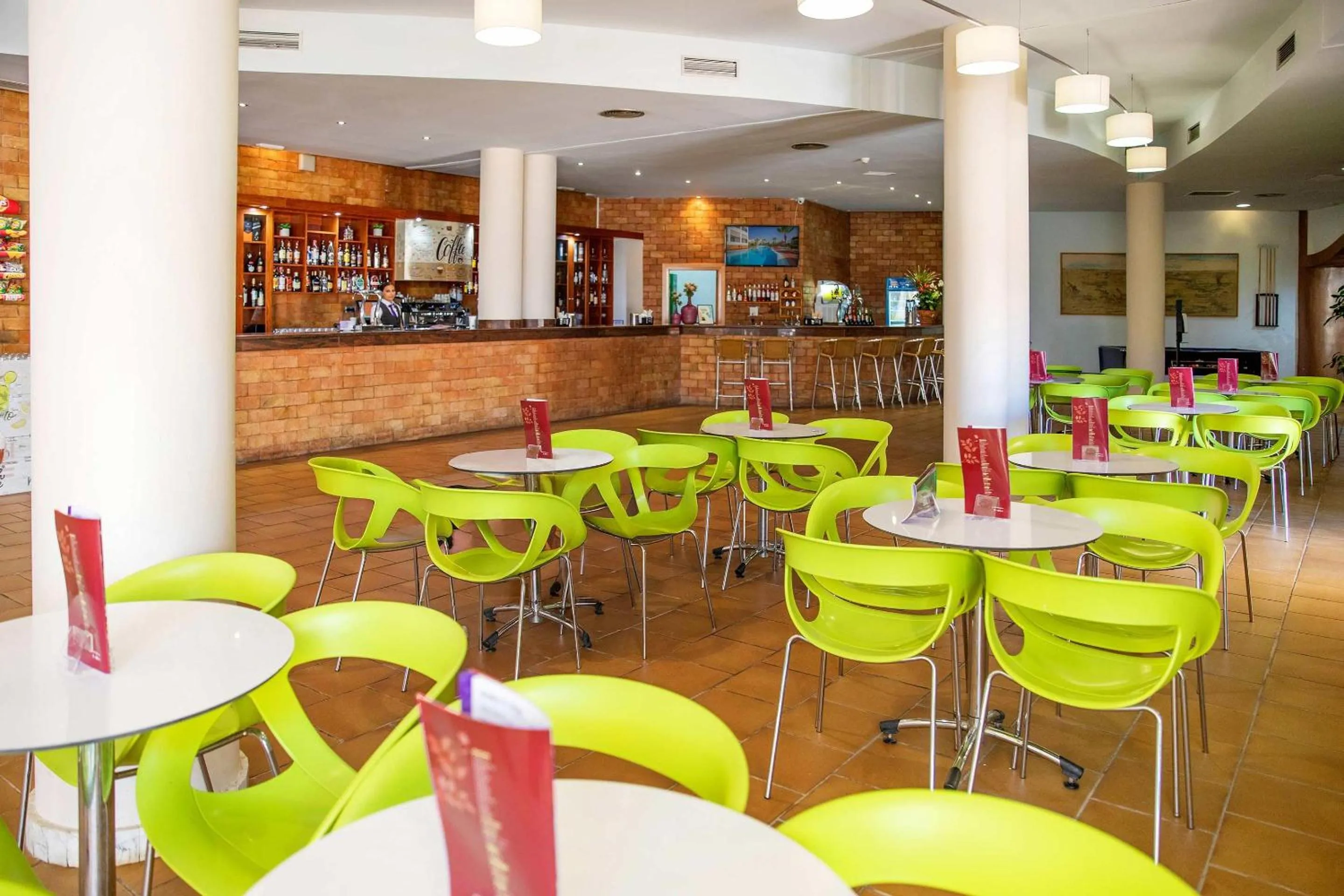 Lounge or bar in Hotel Servigroup Marina Mar