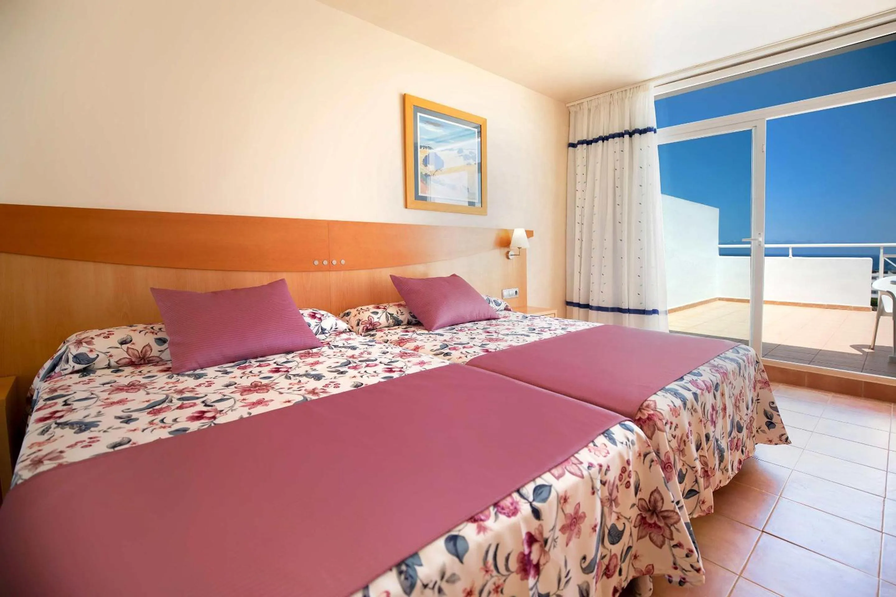 Photo of the whole room, Bed in Hotel Servigroup Marina Mar