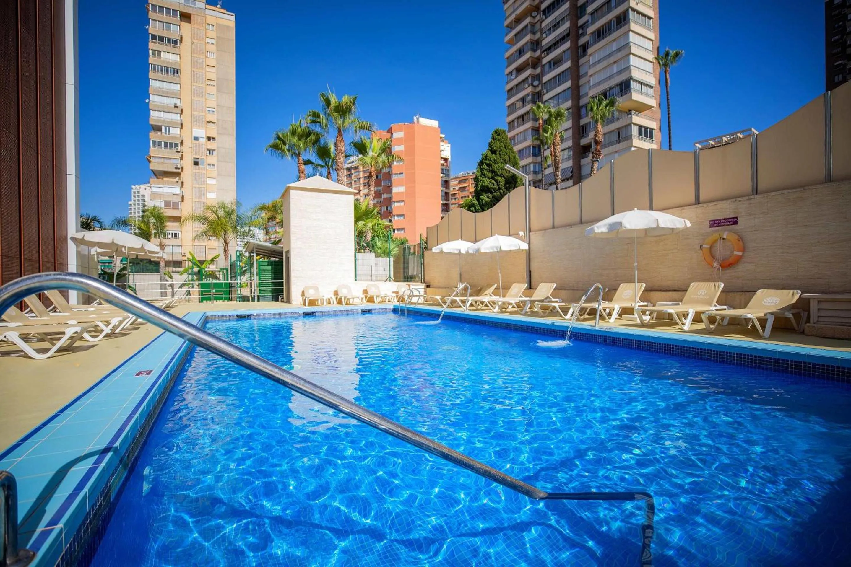 Swimming pool in Hotel Servigroup Diplomatic 4 Sup