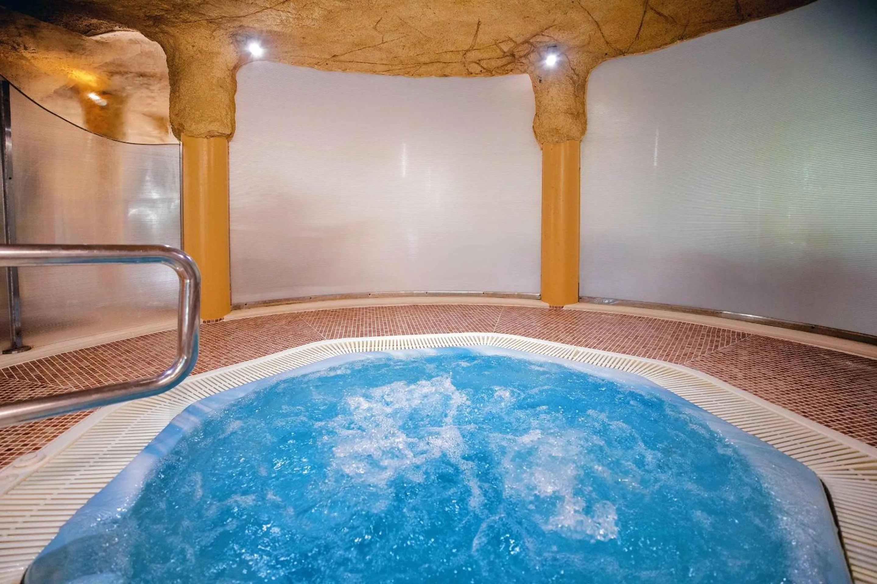 Hot Tub in Hotel Servigroup Diplomatic 4 Sup