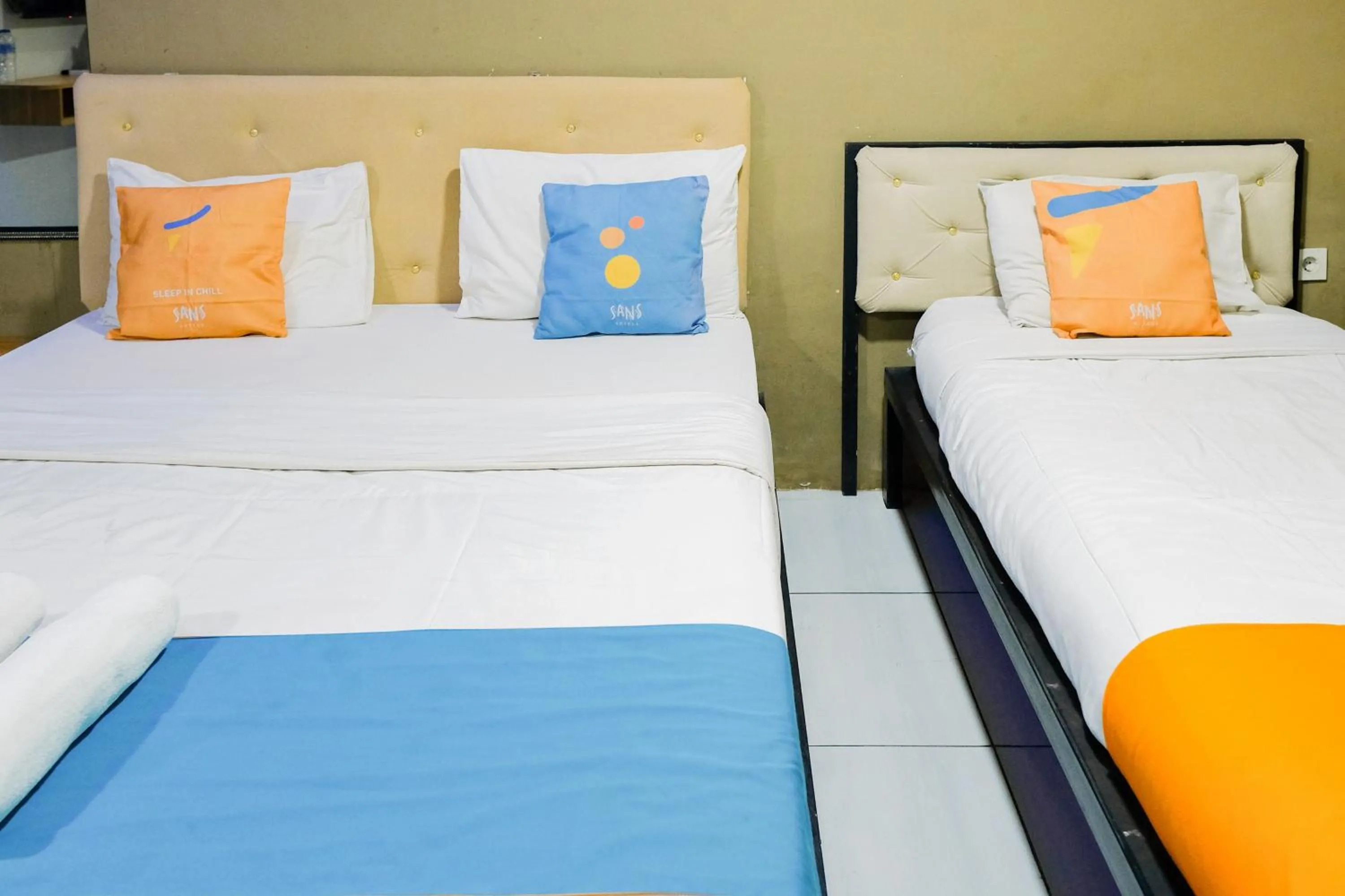 Bedroom, Bed in Sans Hotel Havila Bengkulu