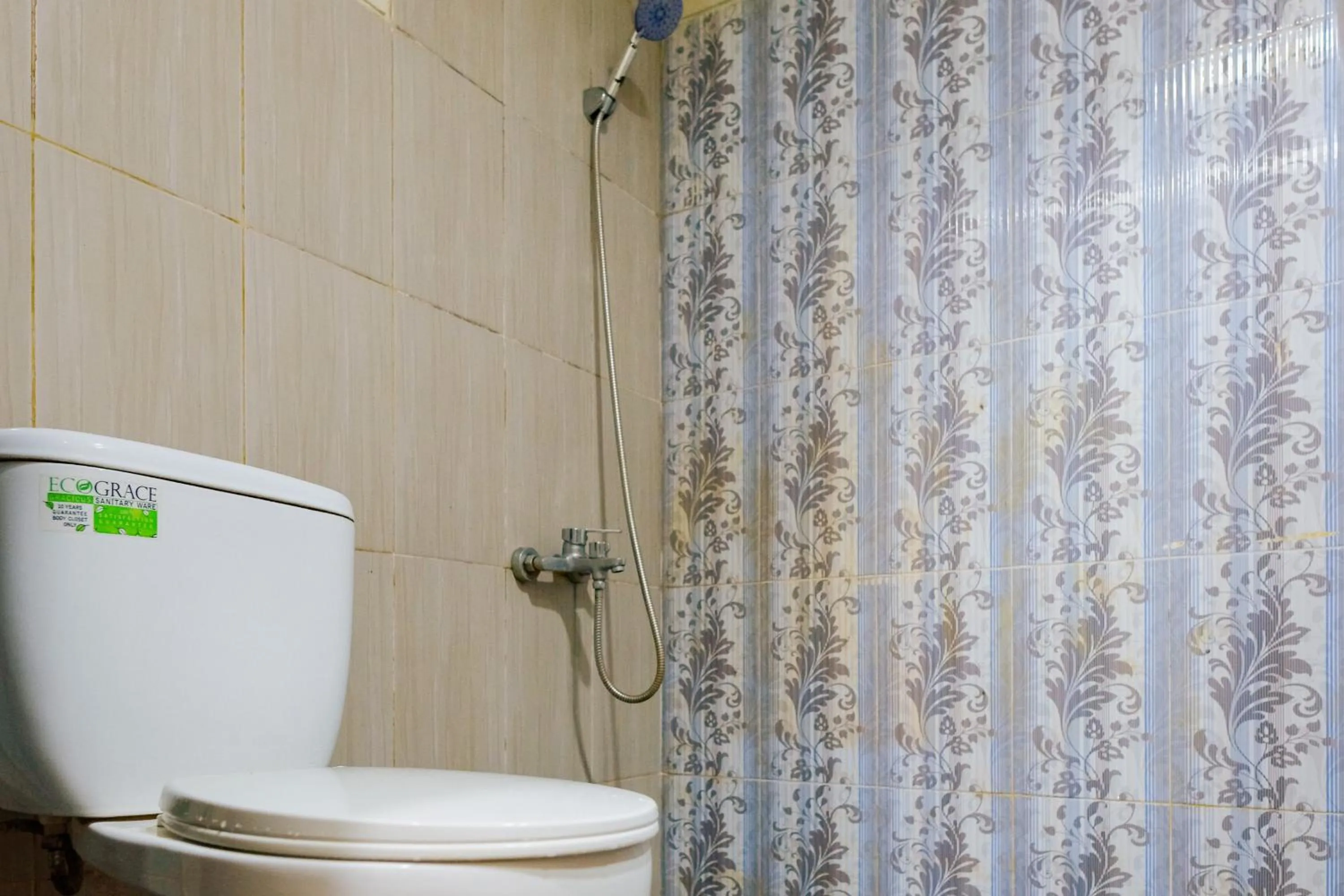 Bathroom in Sans Hotel Havila Bengkulu