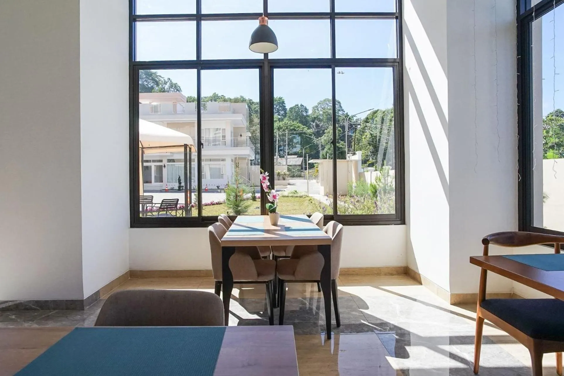 Restaurant/places to eat in Hotel Villa Emitta