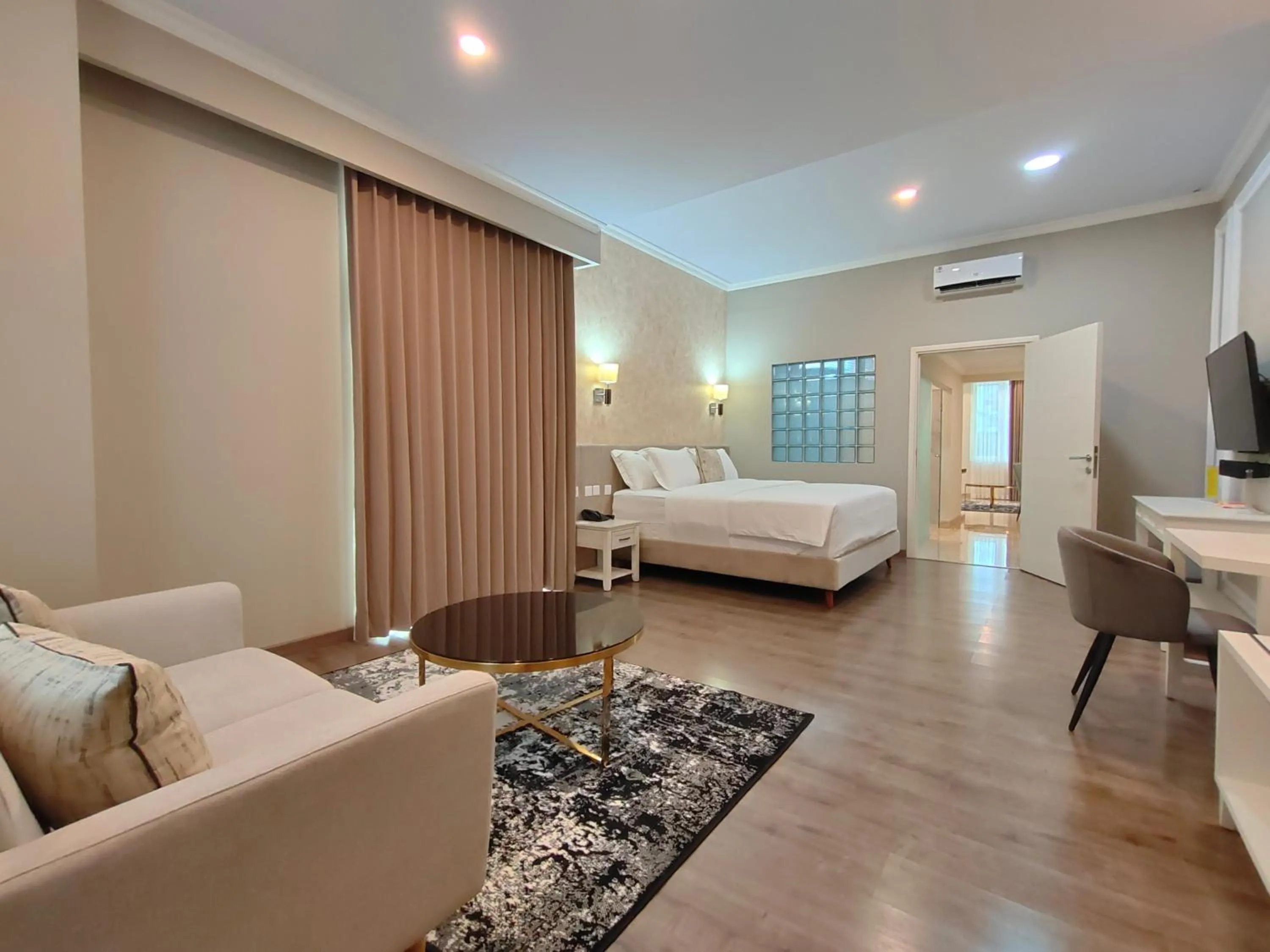 Bedroom, Bed in Hotel Villa Emitta