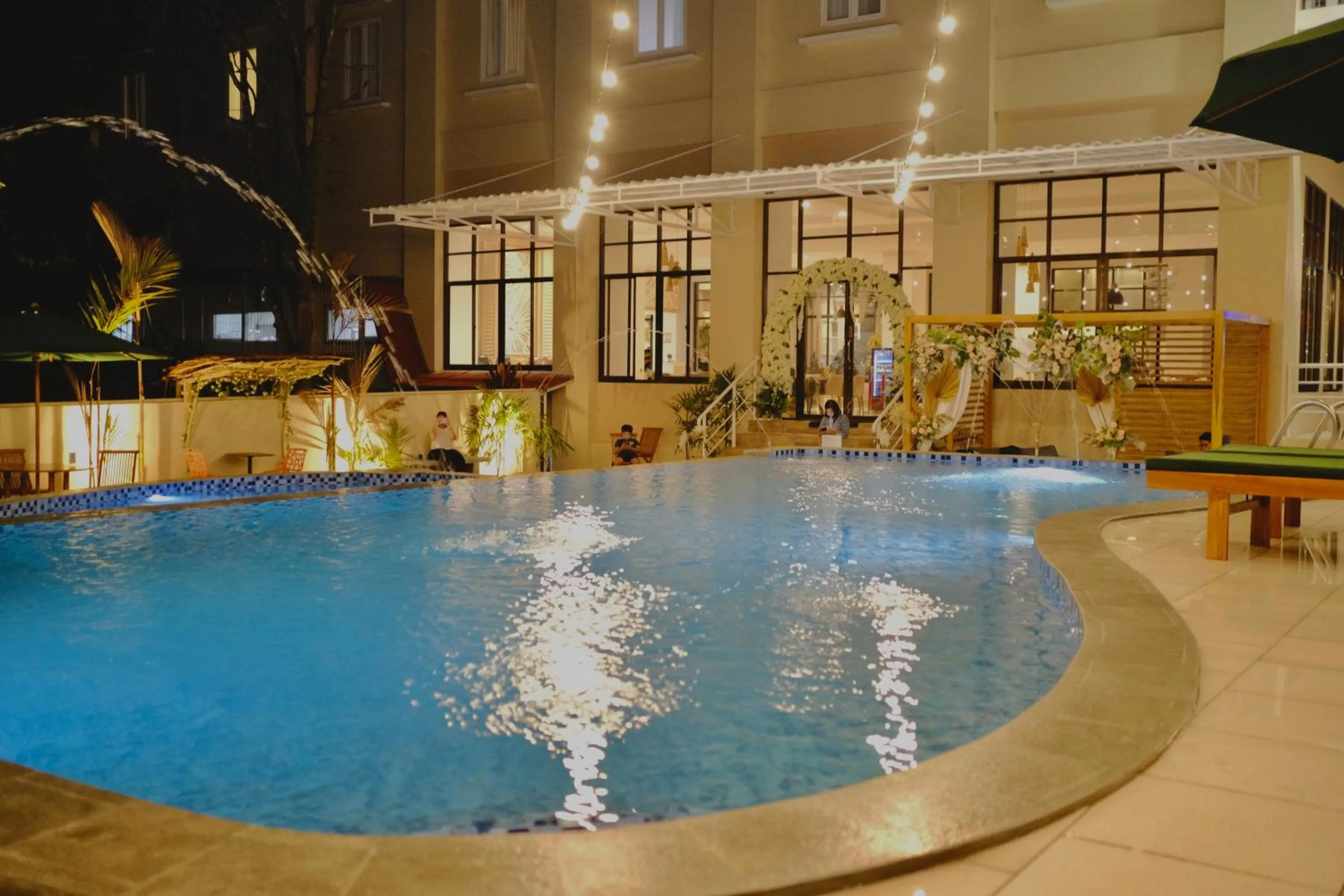 Swimming pool in Hotel Villa Emitta