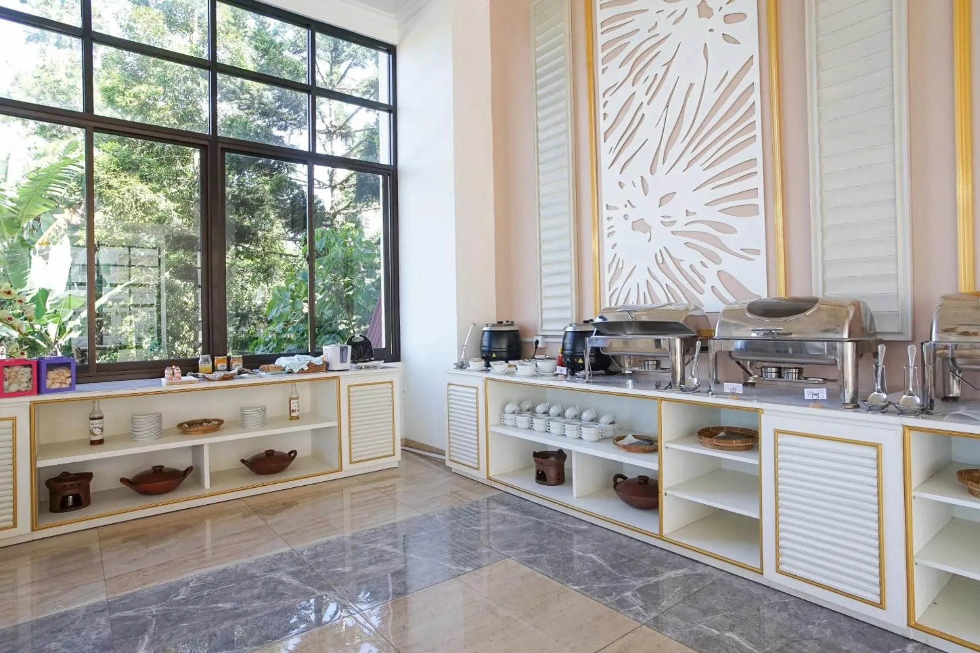 Breakfast in Hotel Villa Emitta