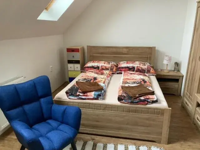 Dvojlôžková izba s vlastnou kúpelňou v priemyselnej zóne Dvojlôžková izba s vlastnou kúpelňou v priemyselnej zóne