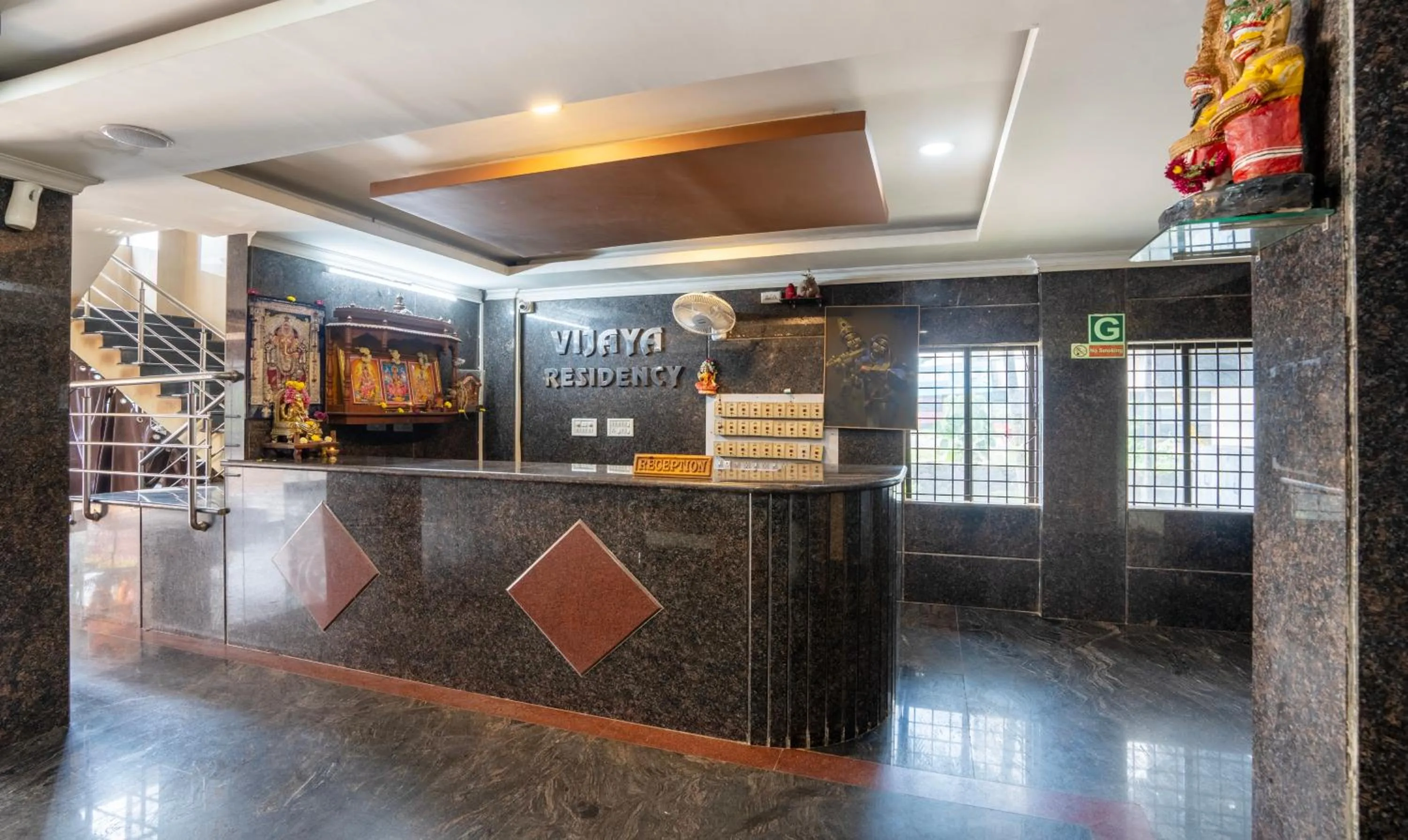 Lobby or reception in Itsy Hotels Vijaya Residency