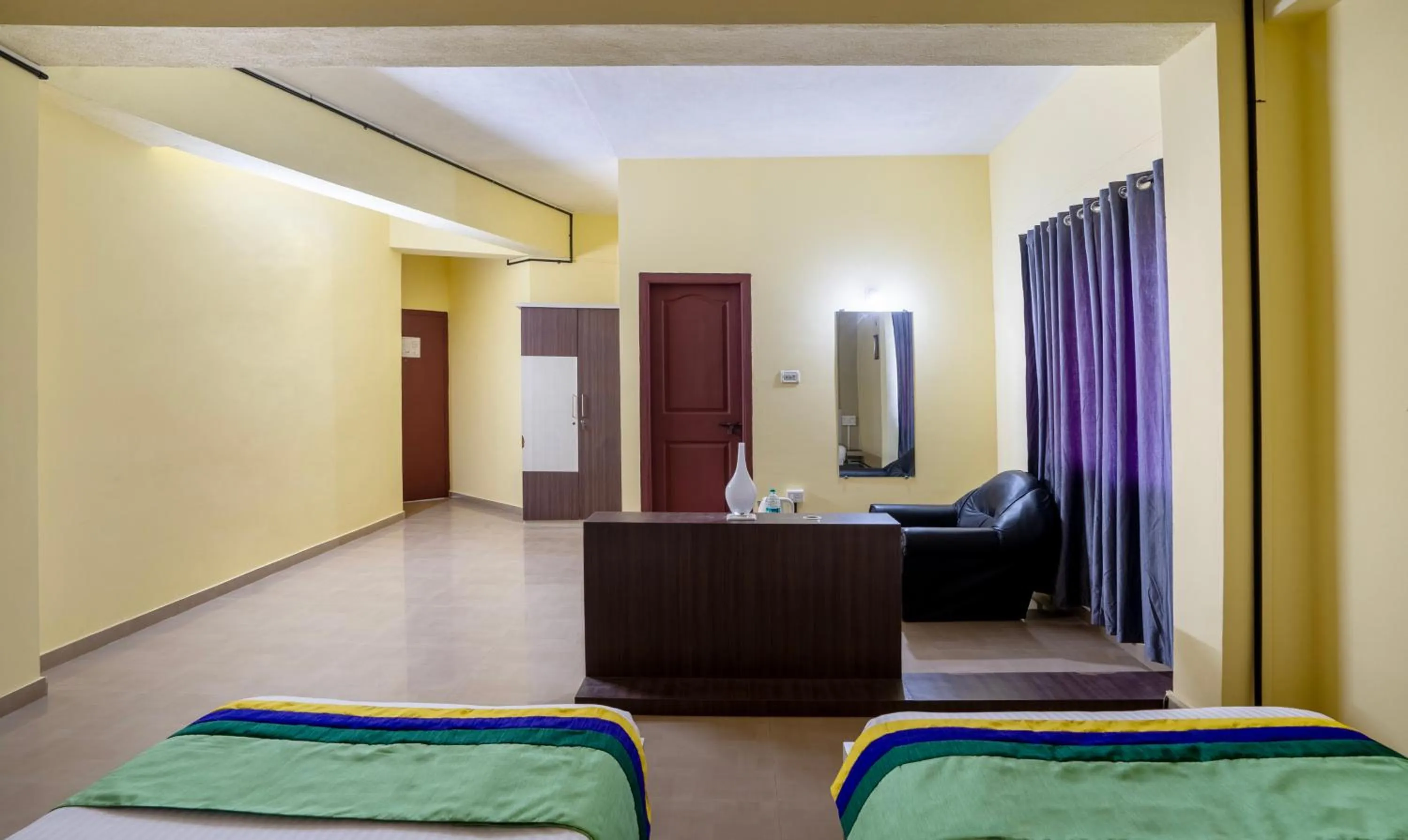 Bedroom, Bed in Itsy Hotels Vijaya Residency