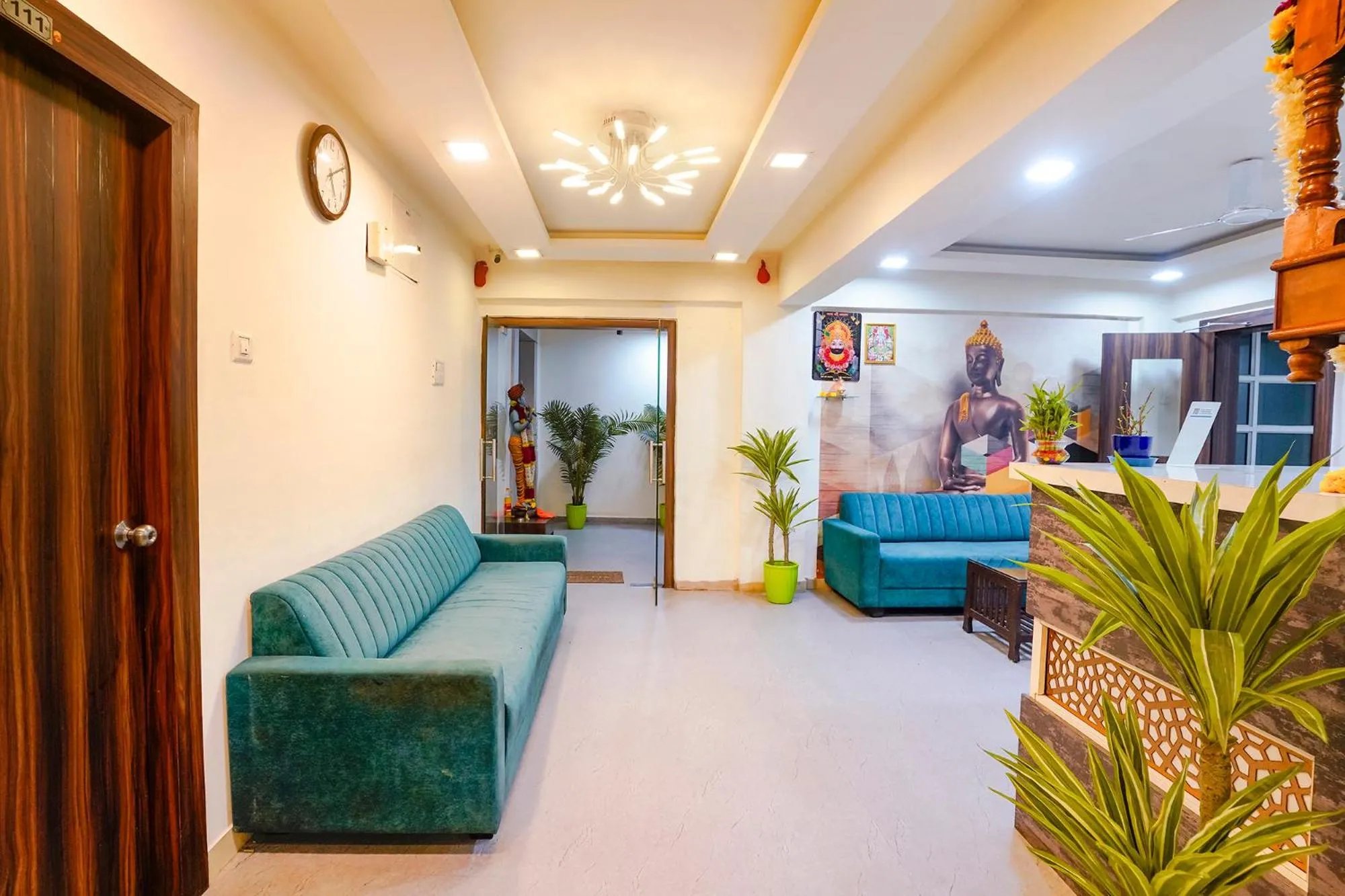 Seating area in FabHotel Arsh Executive Inn