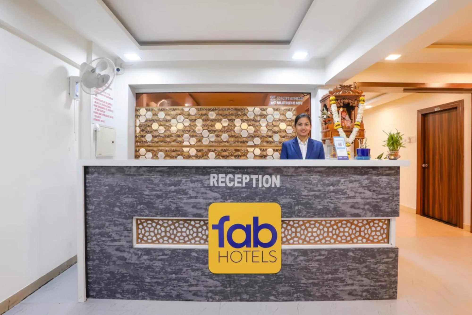 Lobby or reception in FabHotel Arsh Executive Inn
