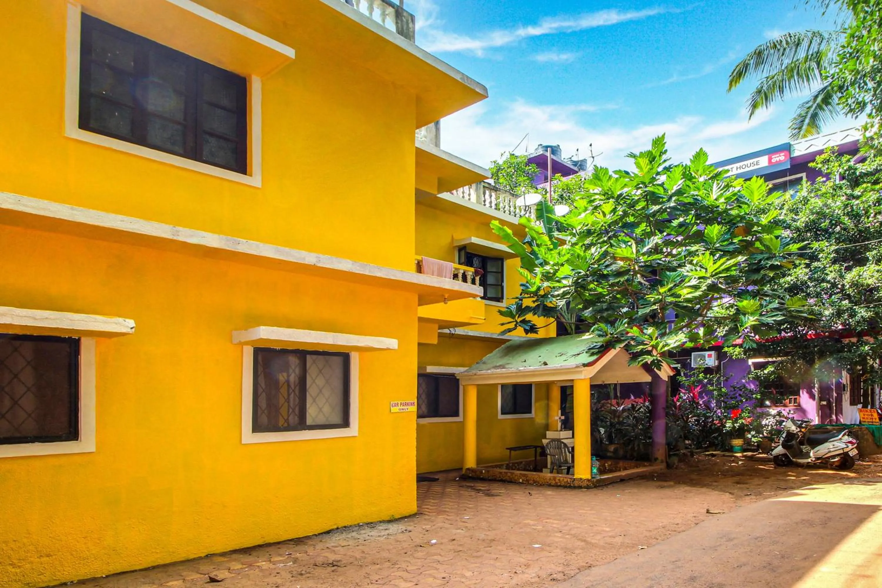 Facade/entrance in SPOT ON S.k Guest House