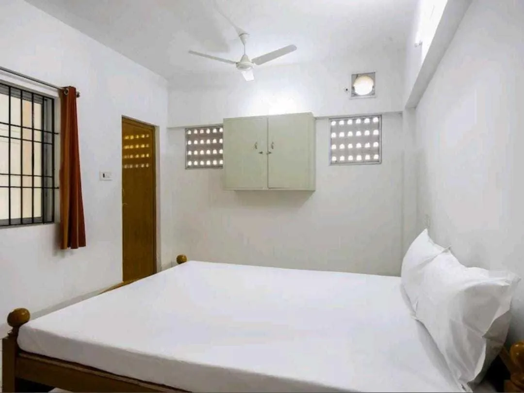 Bedroom in Hotel O SHAPPY INN KOYAMBEDU