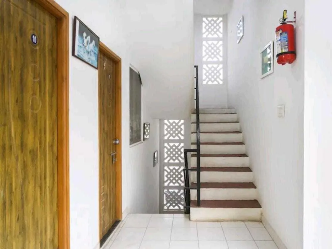 Lobby or reception in Hotel O SHAPPY INN KOYAMBEDU