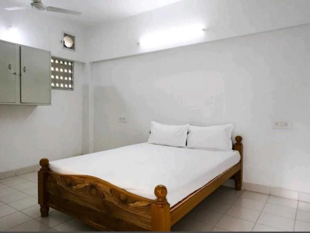 Bedroom in Hotel O SHAPPY INN KOYAMBEDU