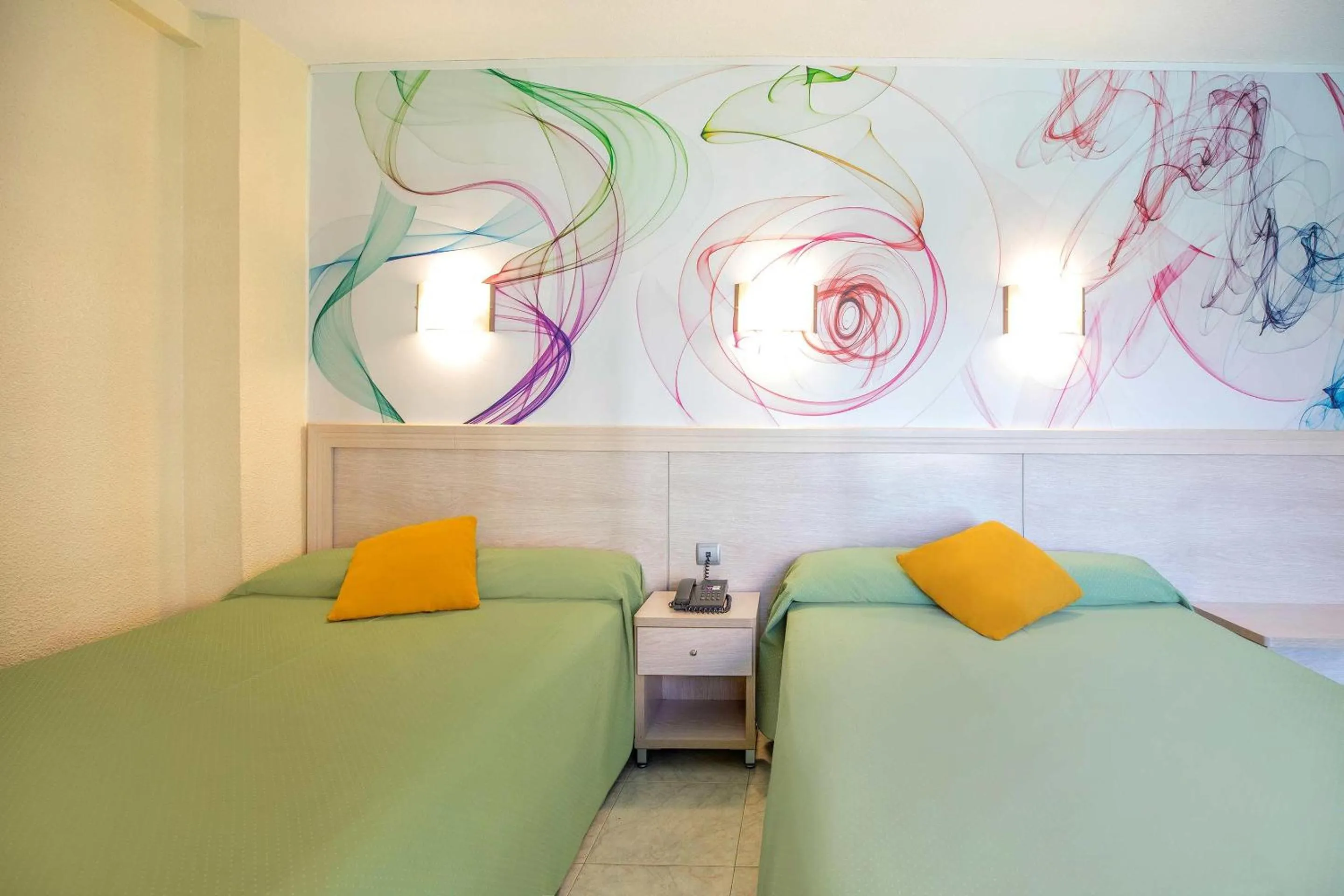 Photo of the whole room, Bed in Hotel Servigroup Calypso