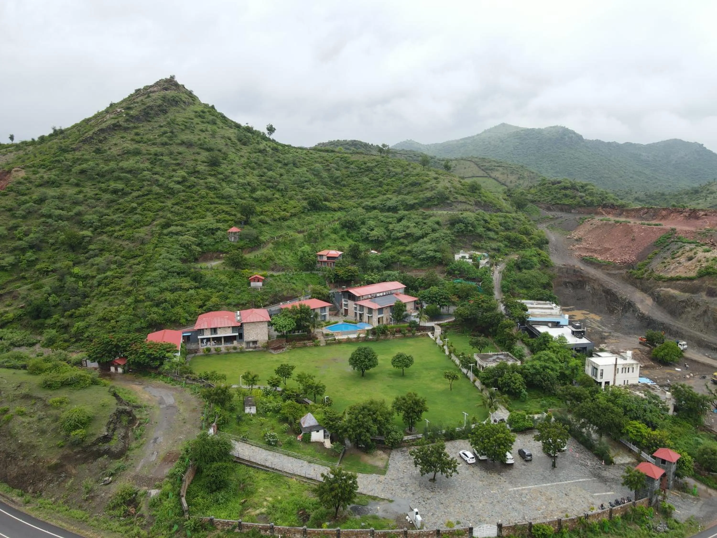 Property building, Bird's-eye View in The Divine Hills Resort