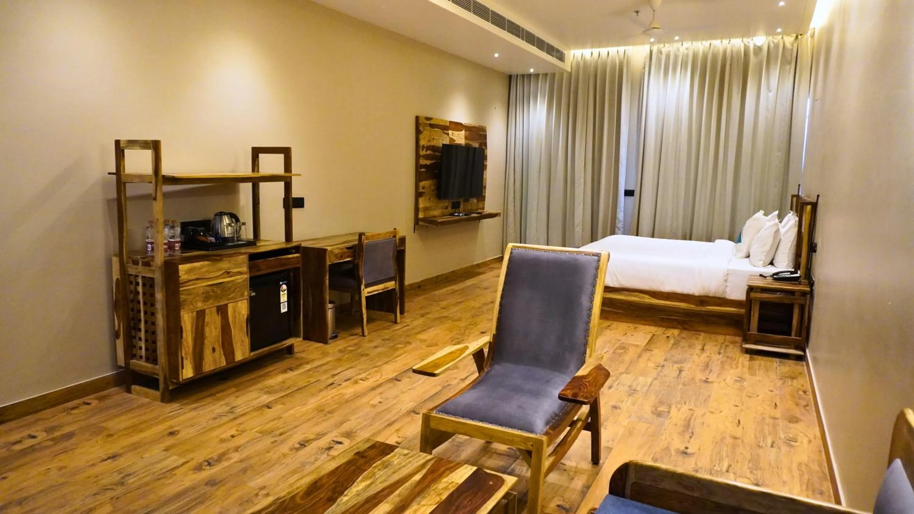 View (from property/room), Bed in The Divine Hills Resort