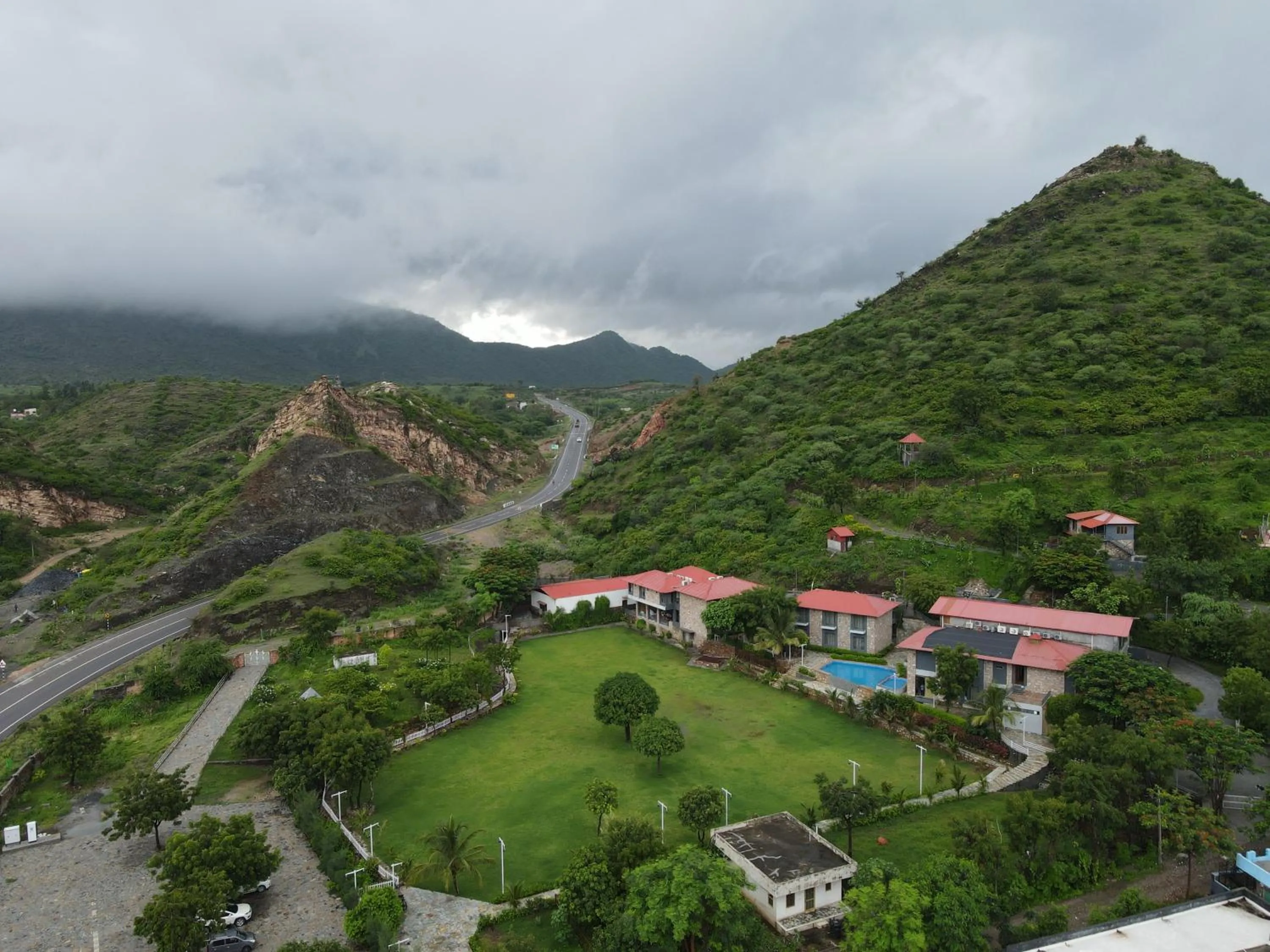 Property building, Bird's-eye View in The Divine Hills Resort