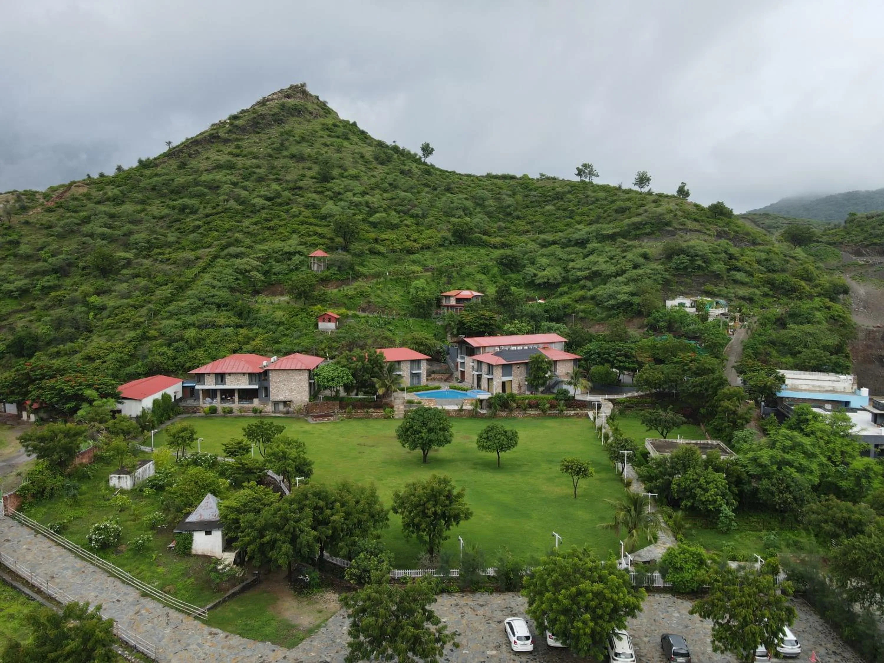Property building, Bird's-eye View in The Divine Hills Resort