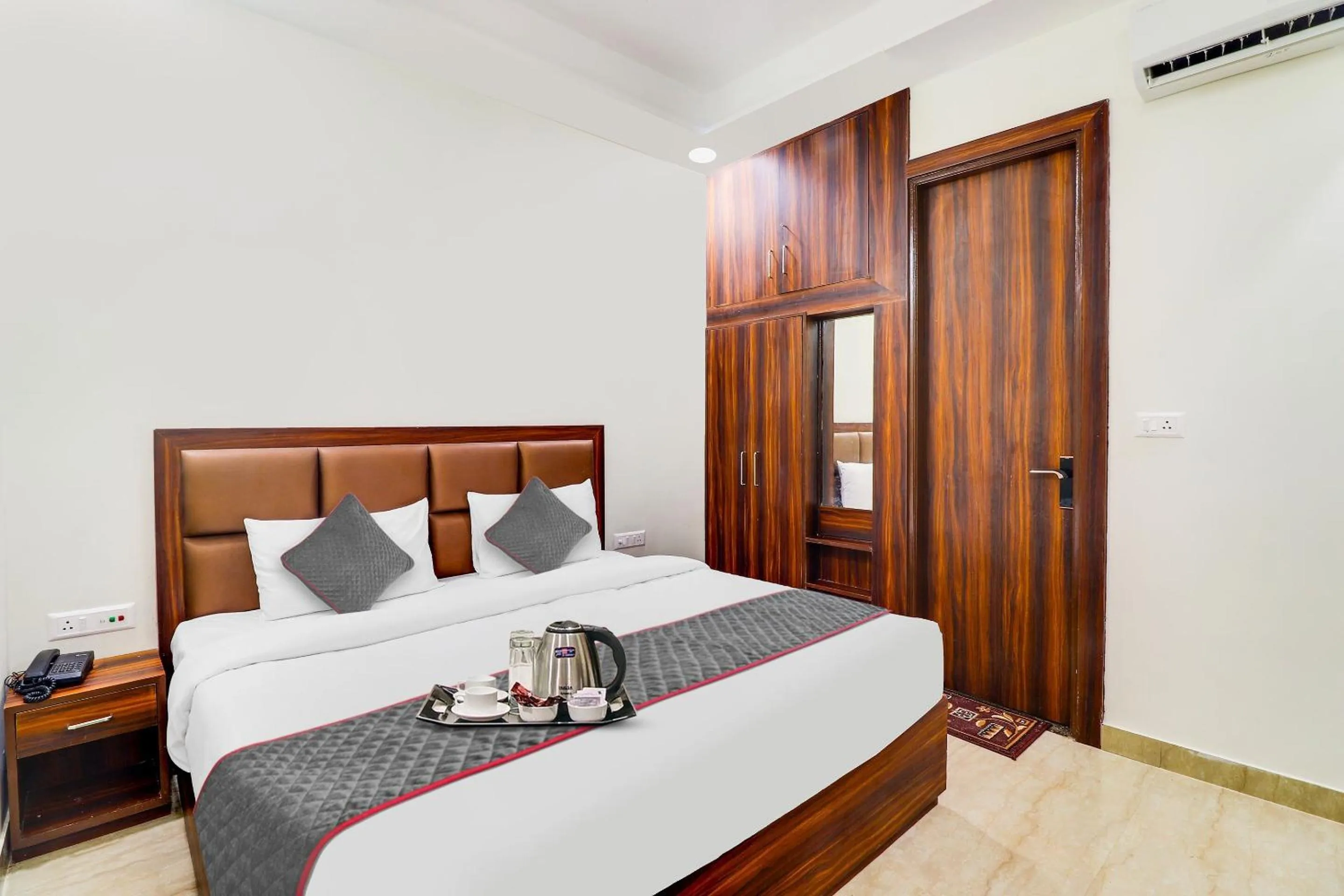 Bedroom in Hotel O Golden Grand