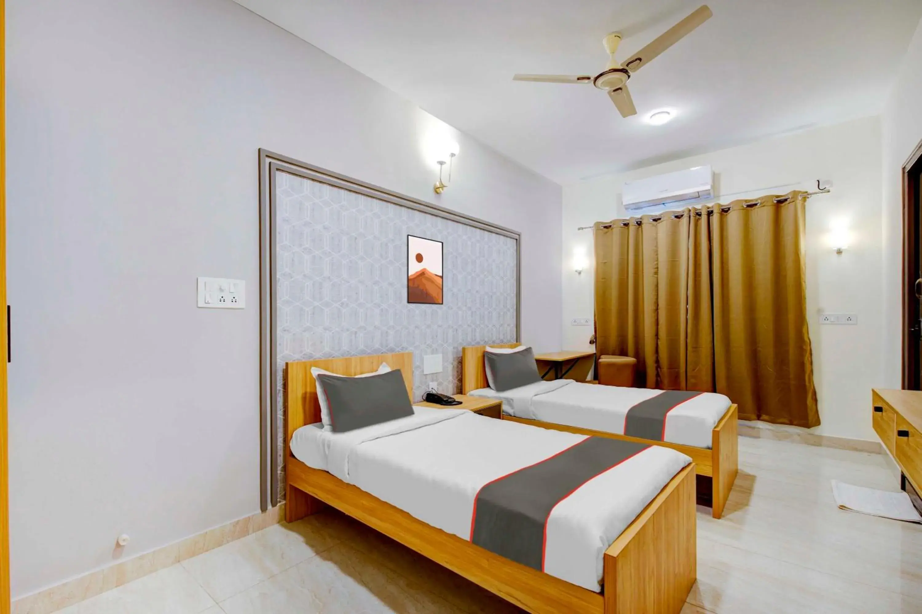 Standard Double Room - single occupancy in Collection O Royal Elevar Standard Double Room - single occupancy in Collection O Royal Elevar