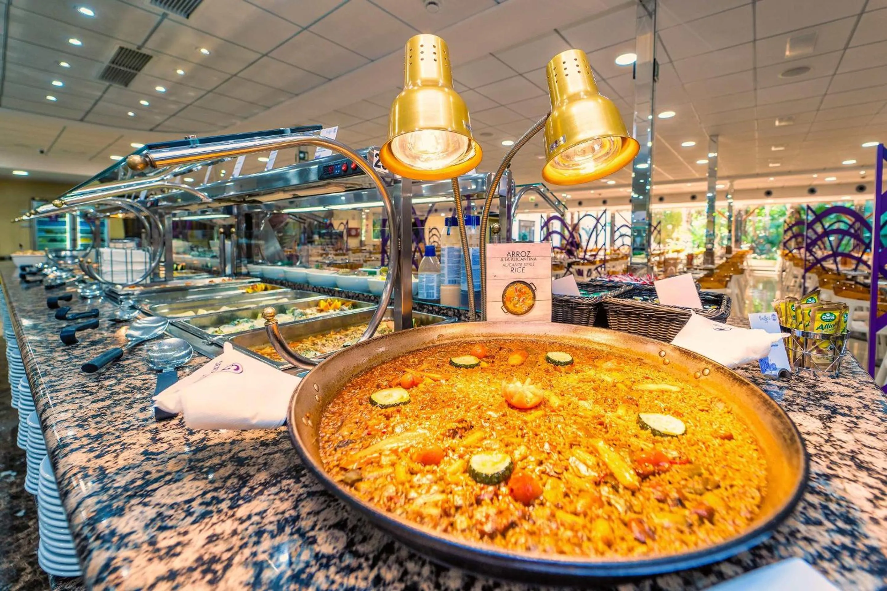 Restaurant/places to eat in Hotel Servigroup Venus