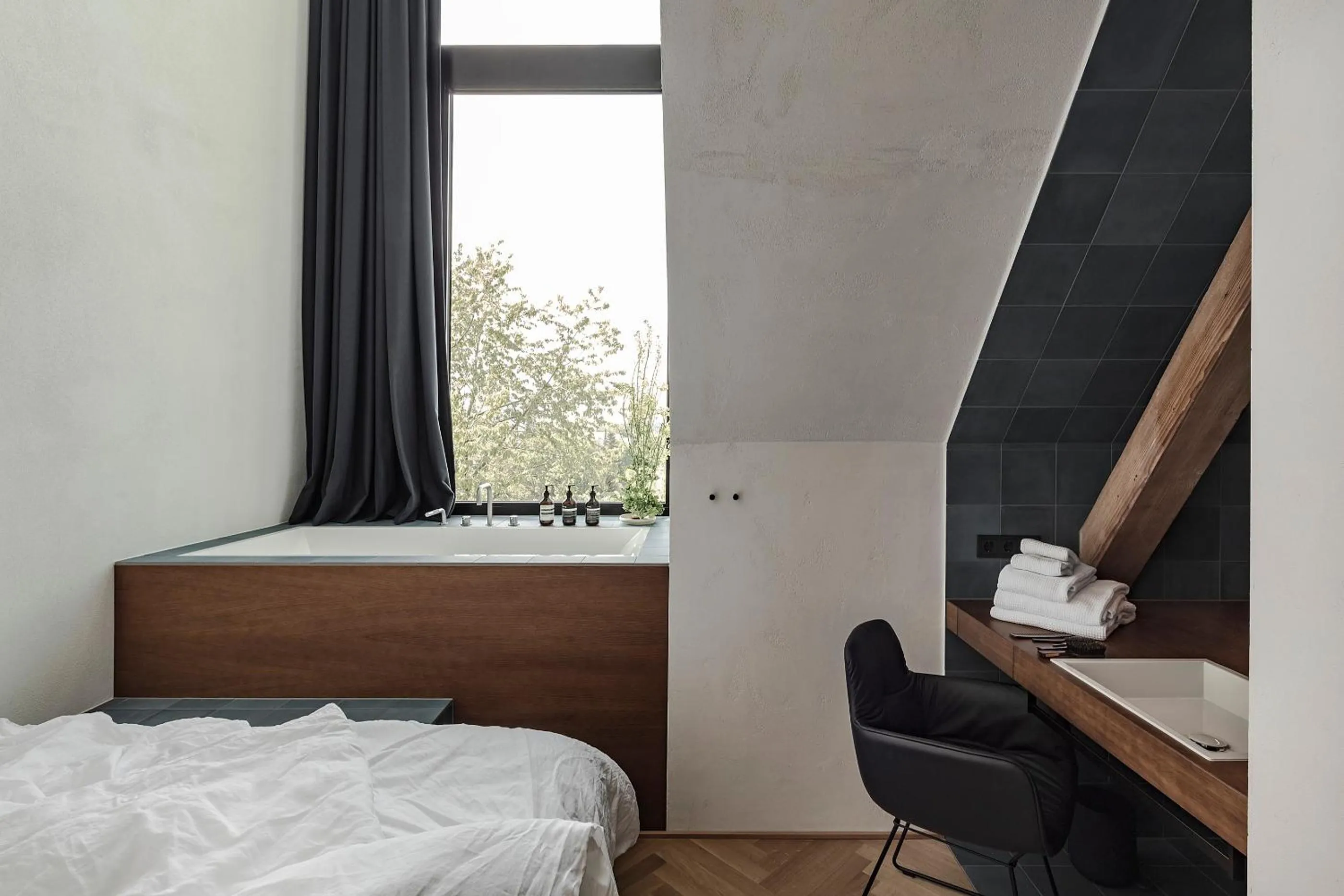 Bed in Lukas Kapeller Hotel und Restaurant