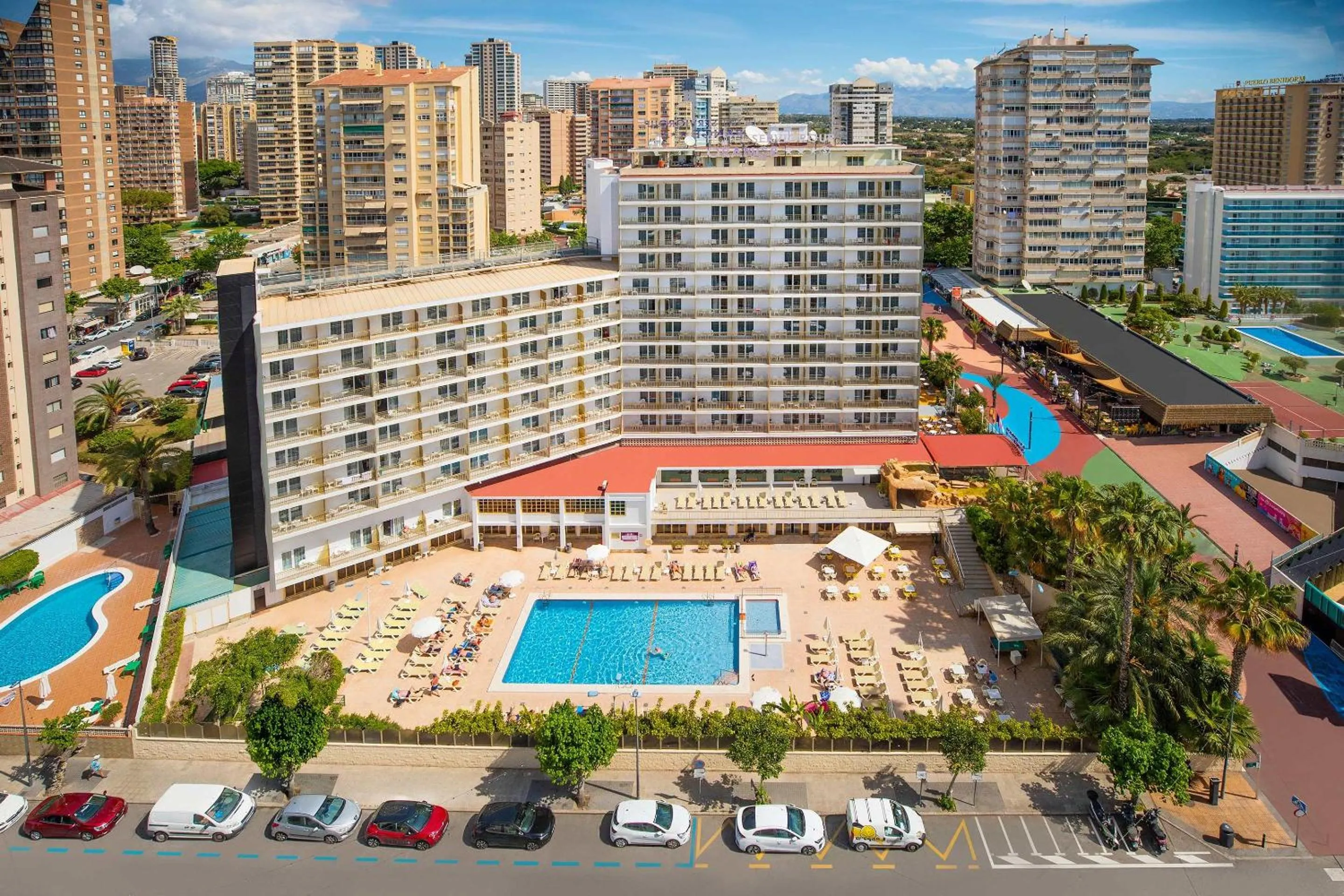 Property building in Hotel Servigroup Orange