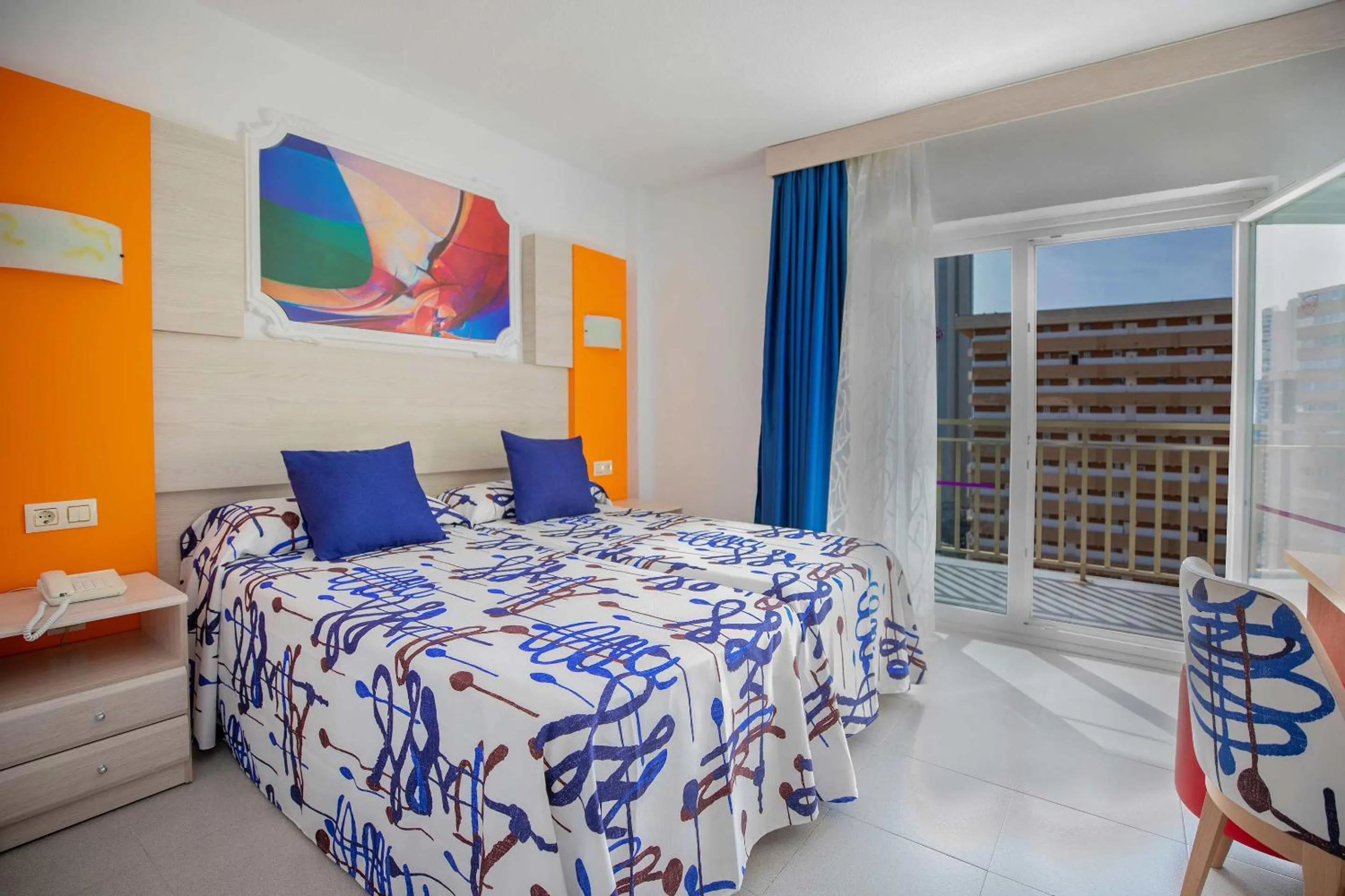 Twin Room in Hotel Servigroup Orange