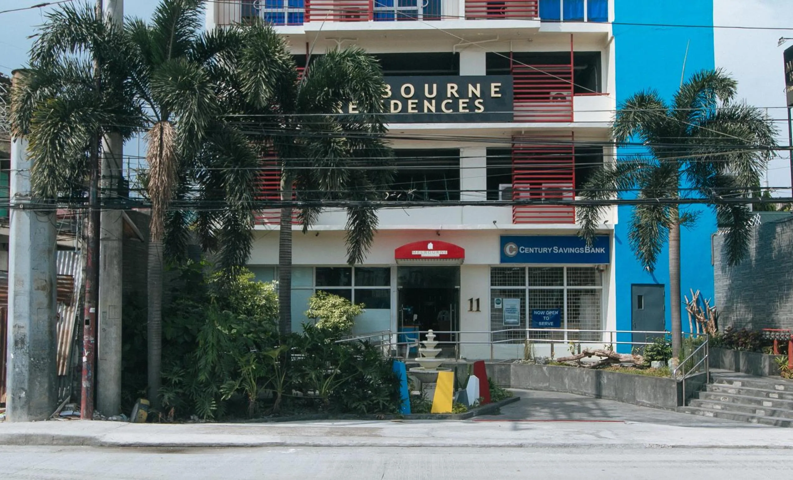 Property building in RedDoorz @ Melbourne Suites Makati