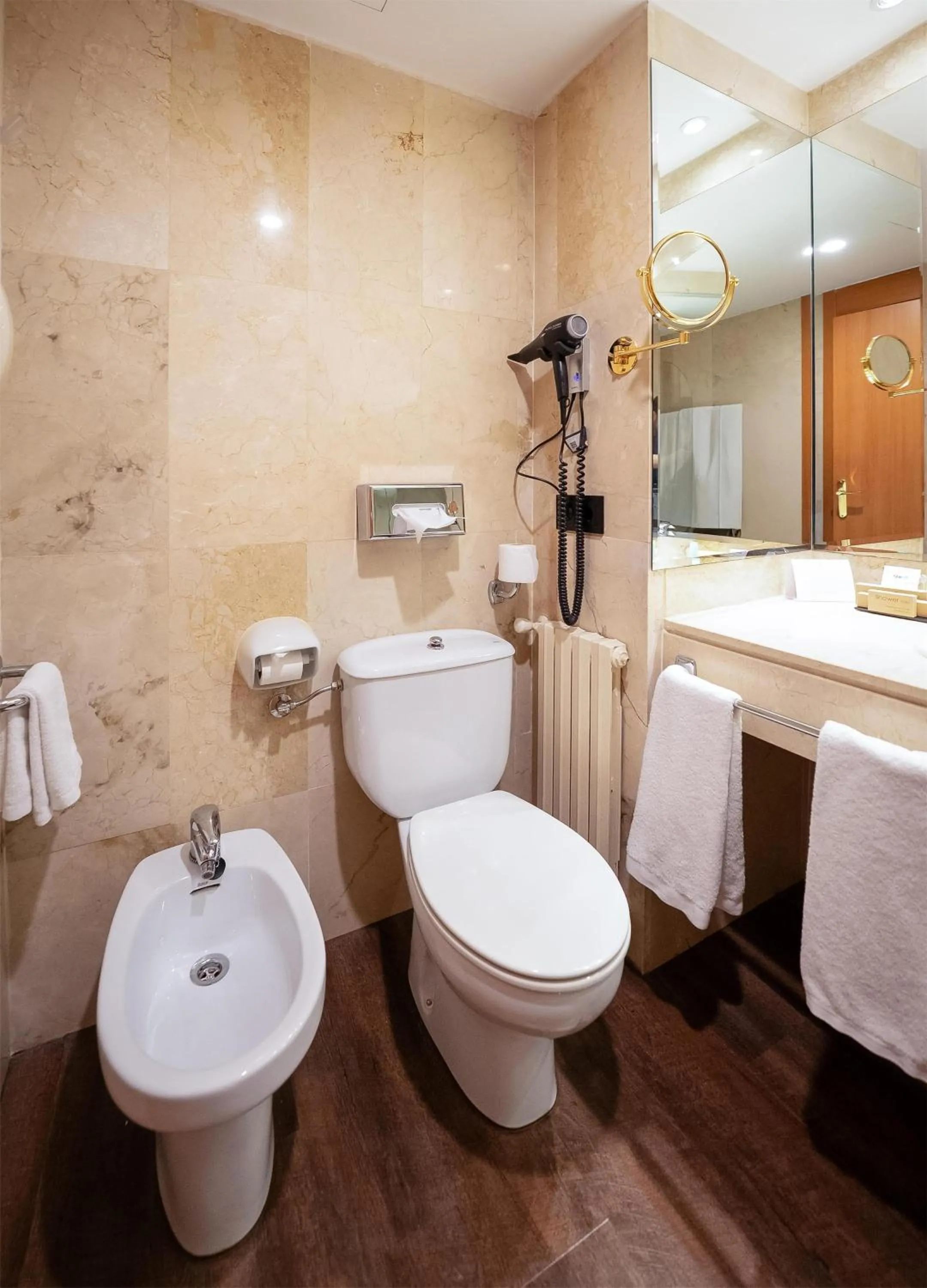 Bathroom in Best Western Premier CMC Girona