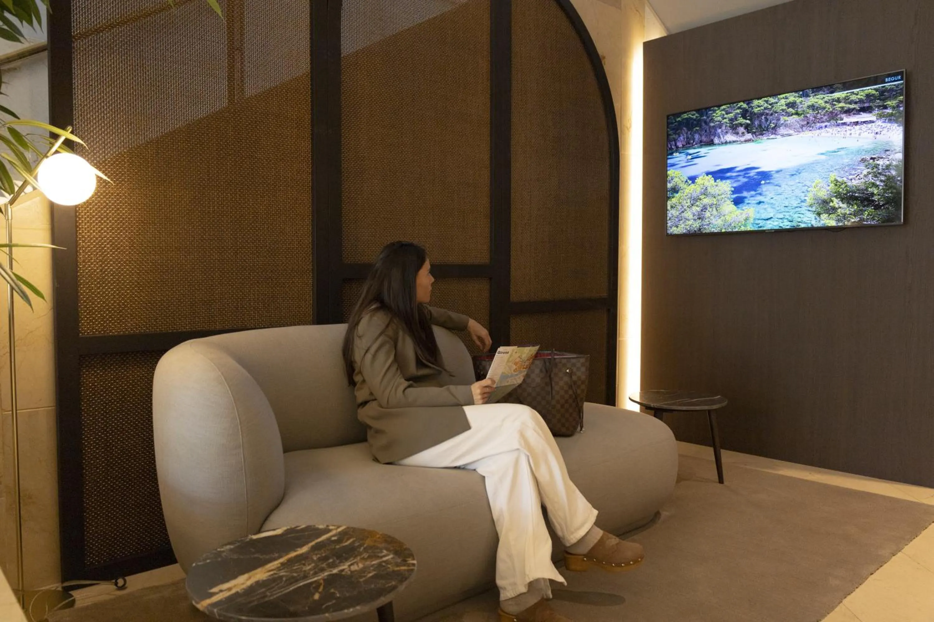 Lobby or reception in Best Western Premier CMC Girona